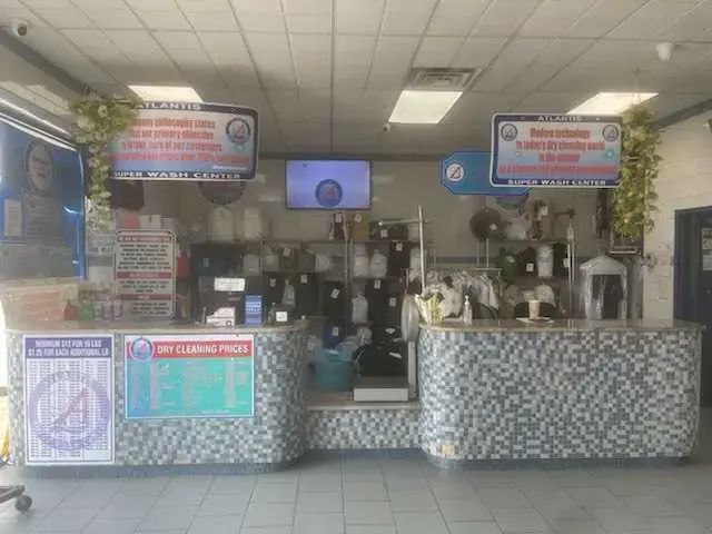 Atlantis Super Wash Laundromat thumbnail 12