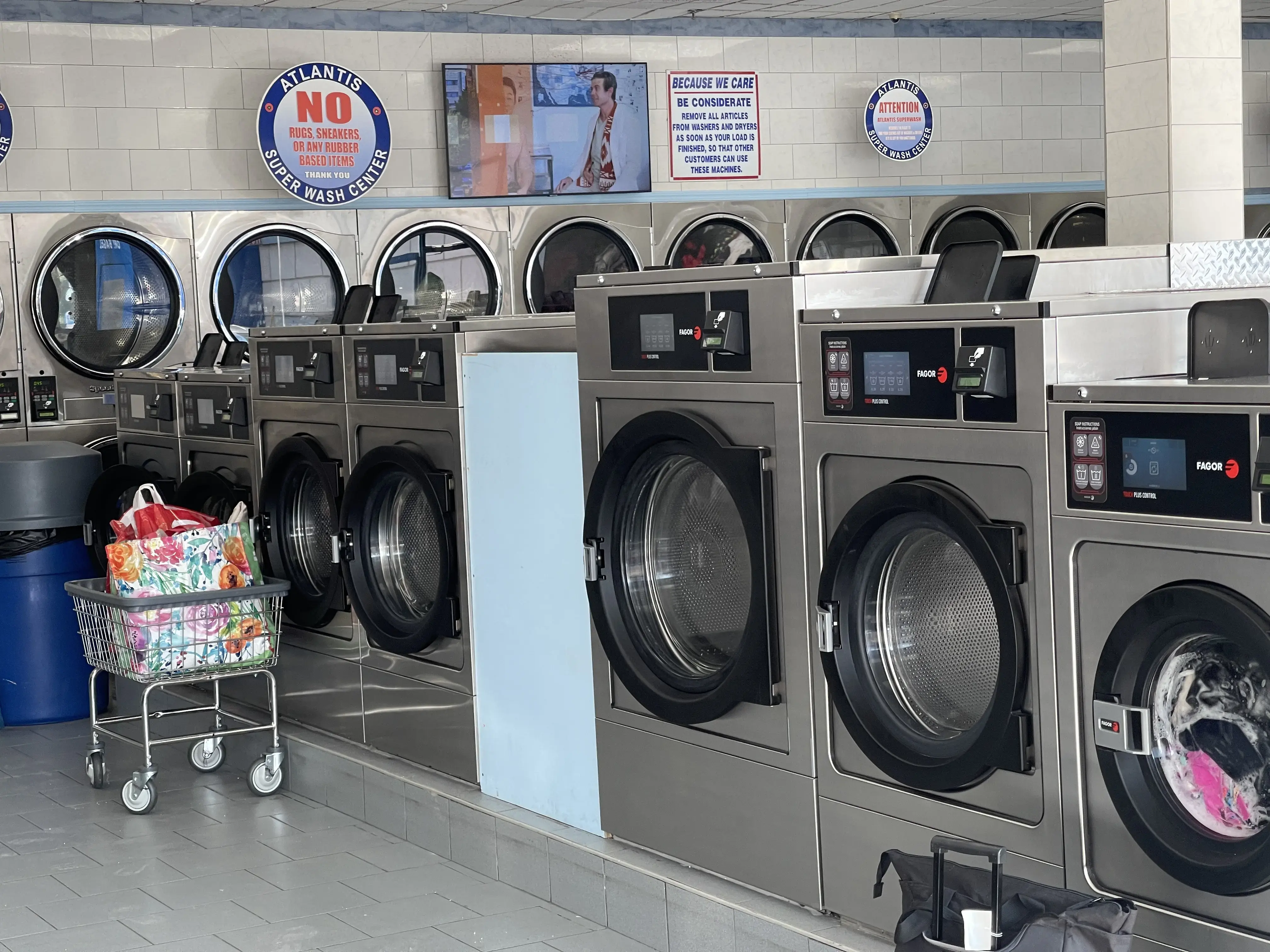 Atlantis Super Wash Laundromat location