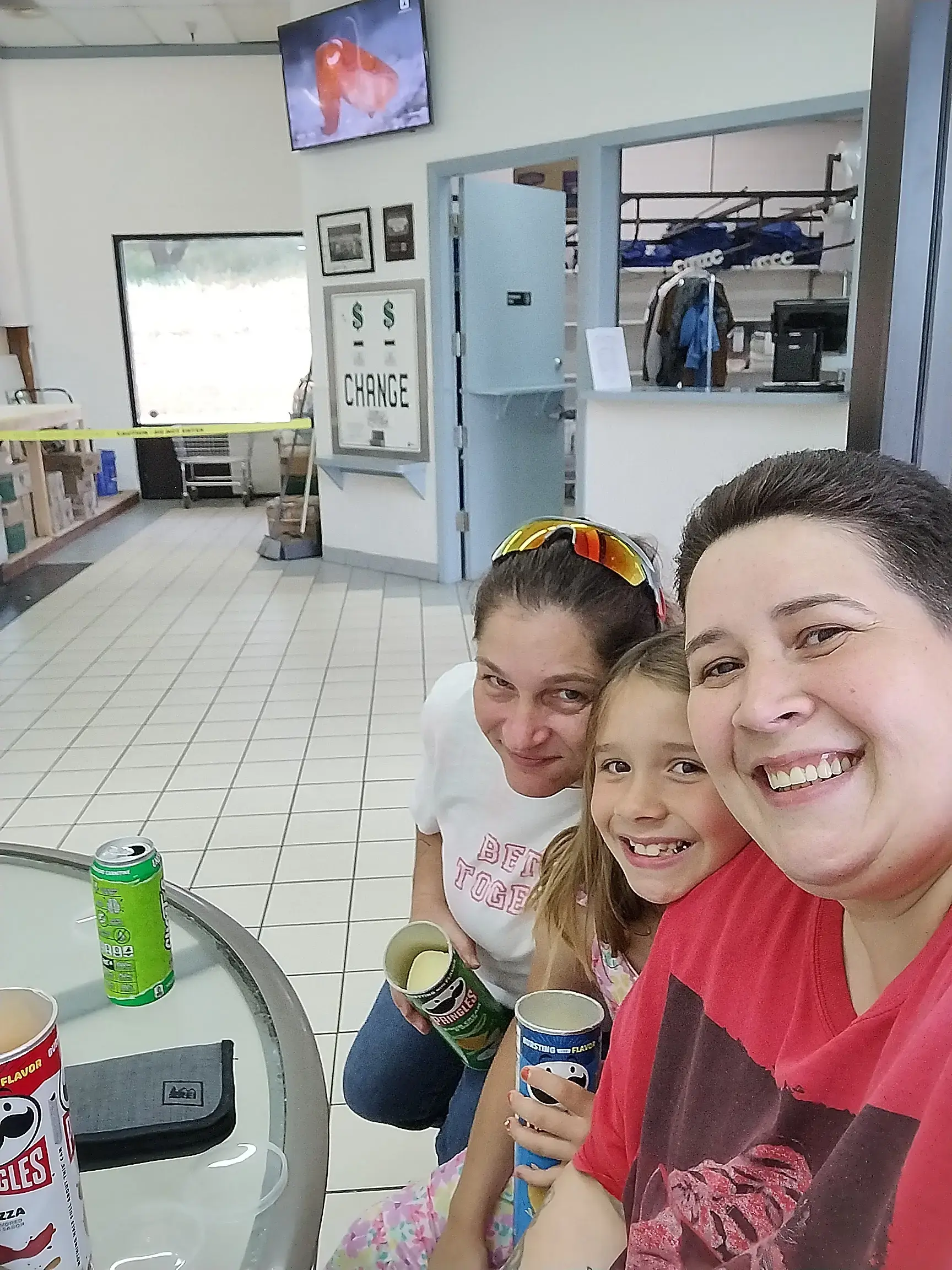 Auburn Thrifty Wash & Dry Clean - Image 20