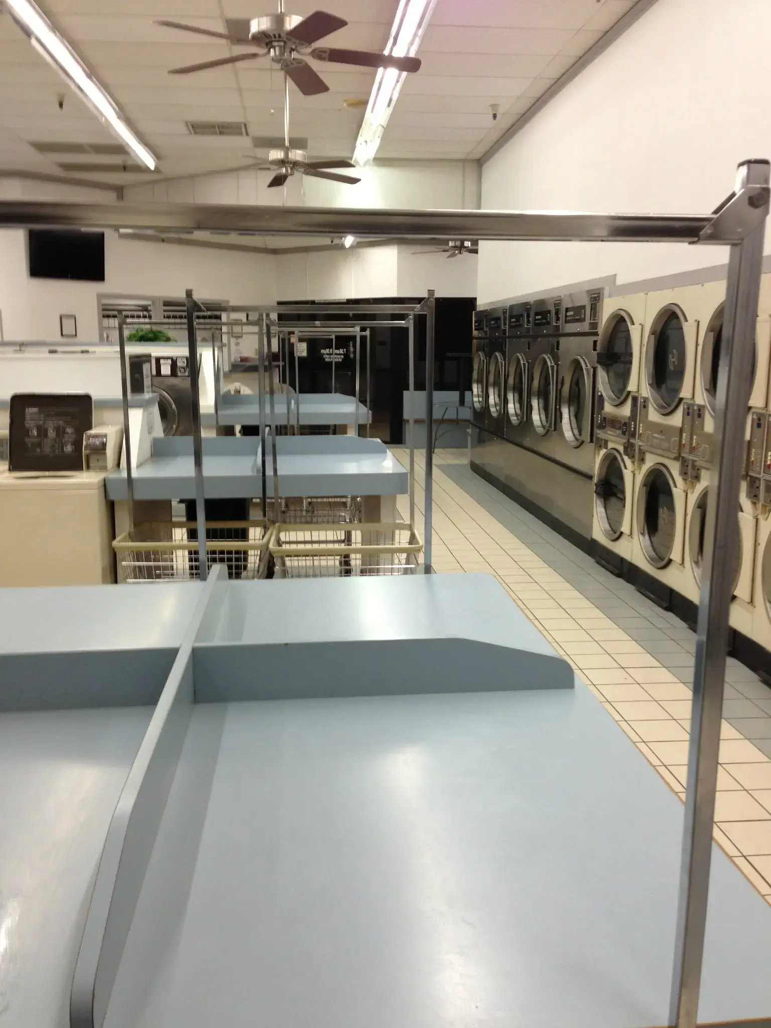 Auburn Thrifty Wash & Dry Clean - Image 8