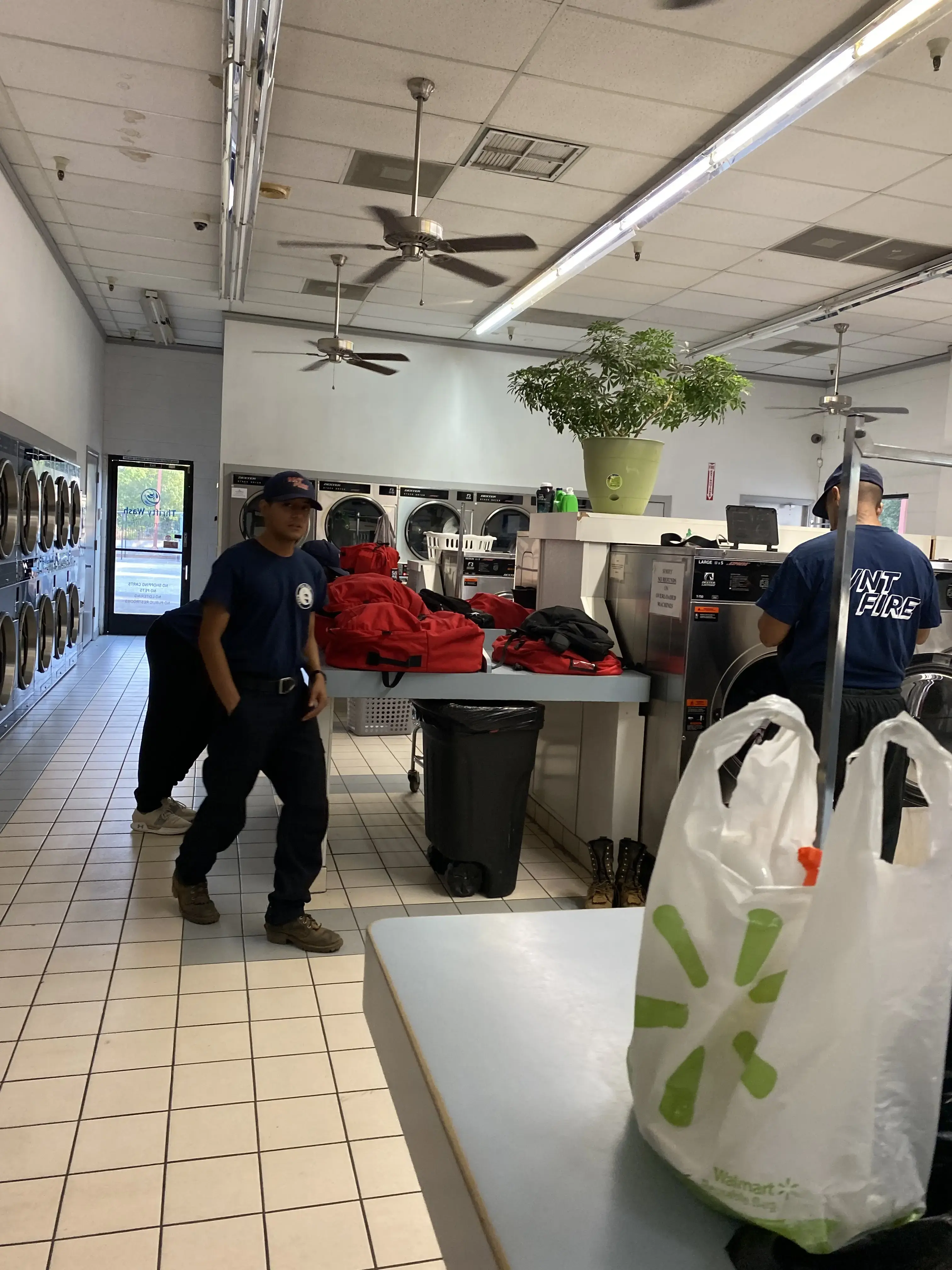 Auburn Thrifty Wash & Dry Clean - Image 2