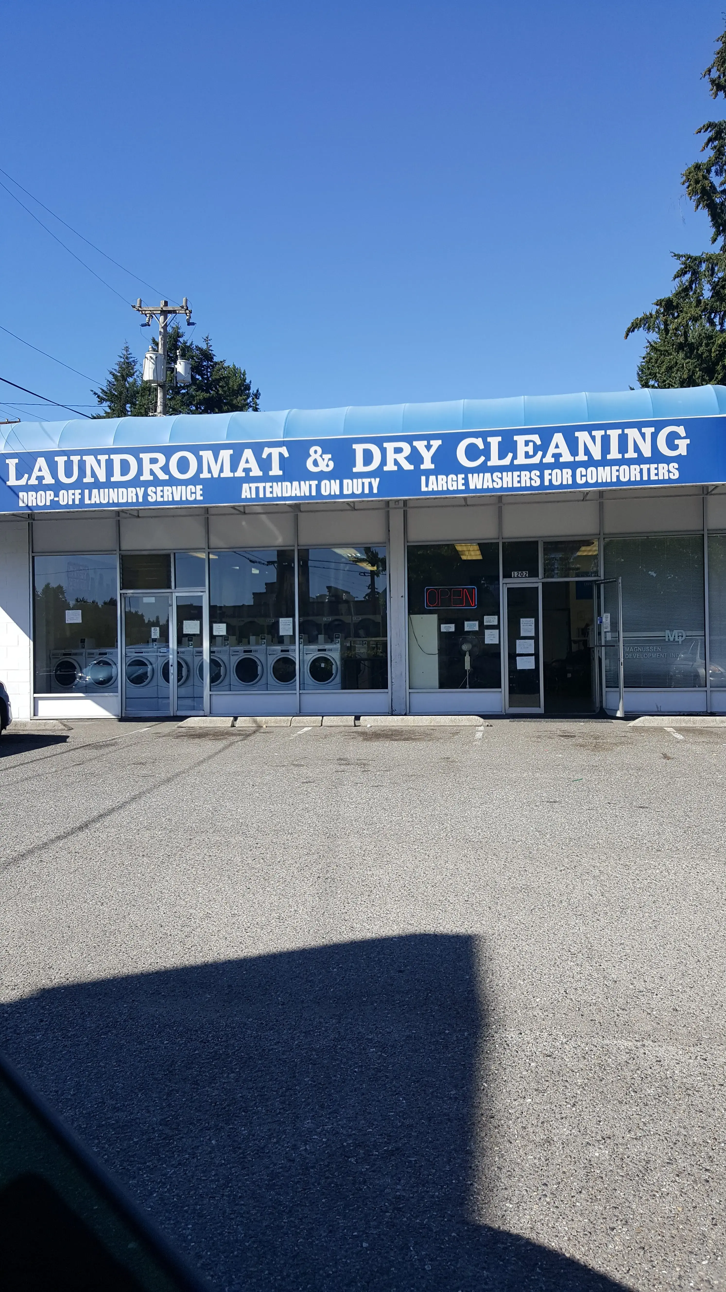 Aurora Clean Express Laundromat thumbnail 18