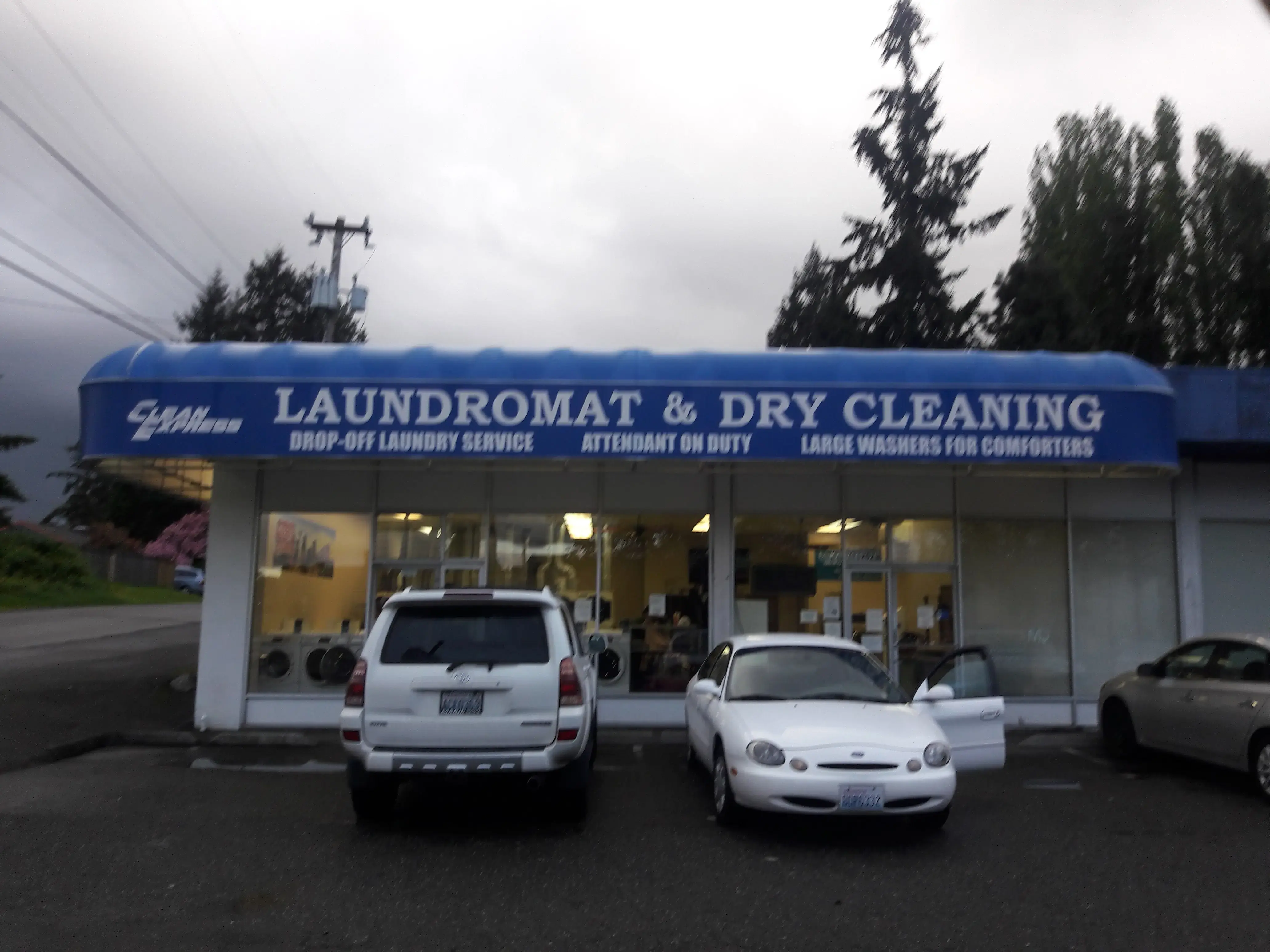 Aurora Clean Express Laundromat - Image 20