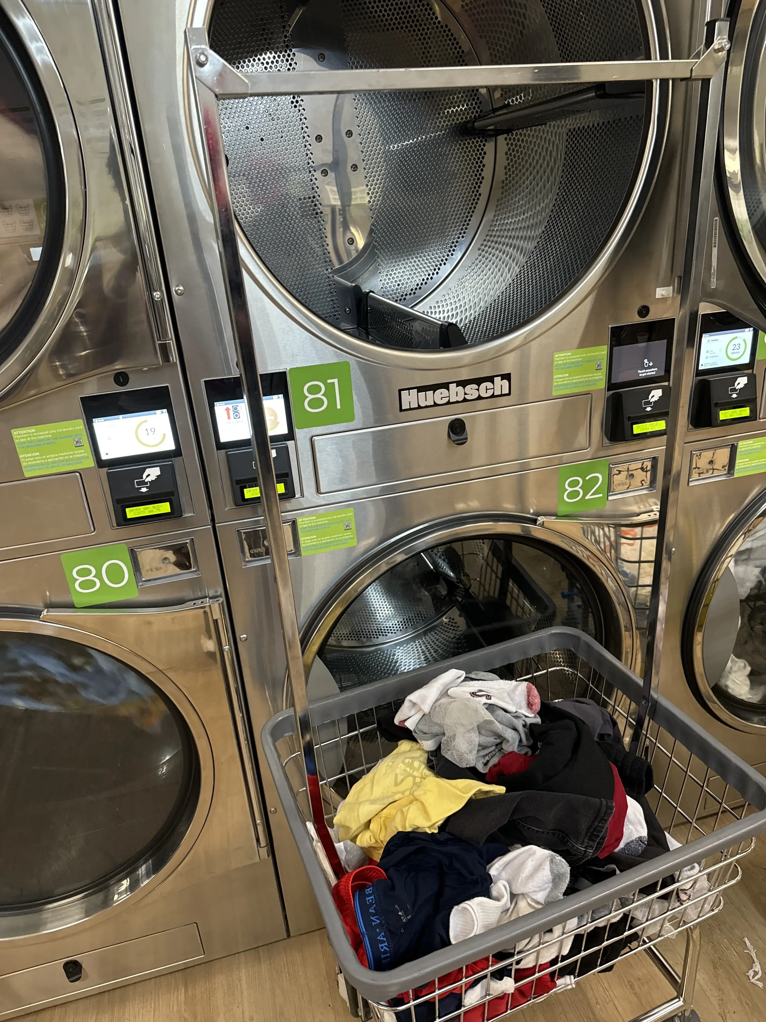 Aurora Road Laundromat - Image 15