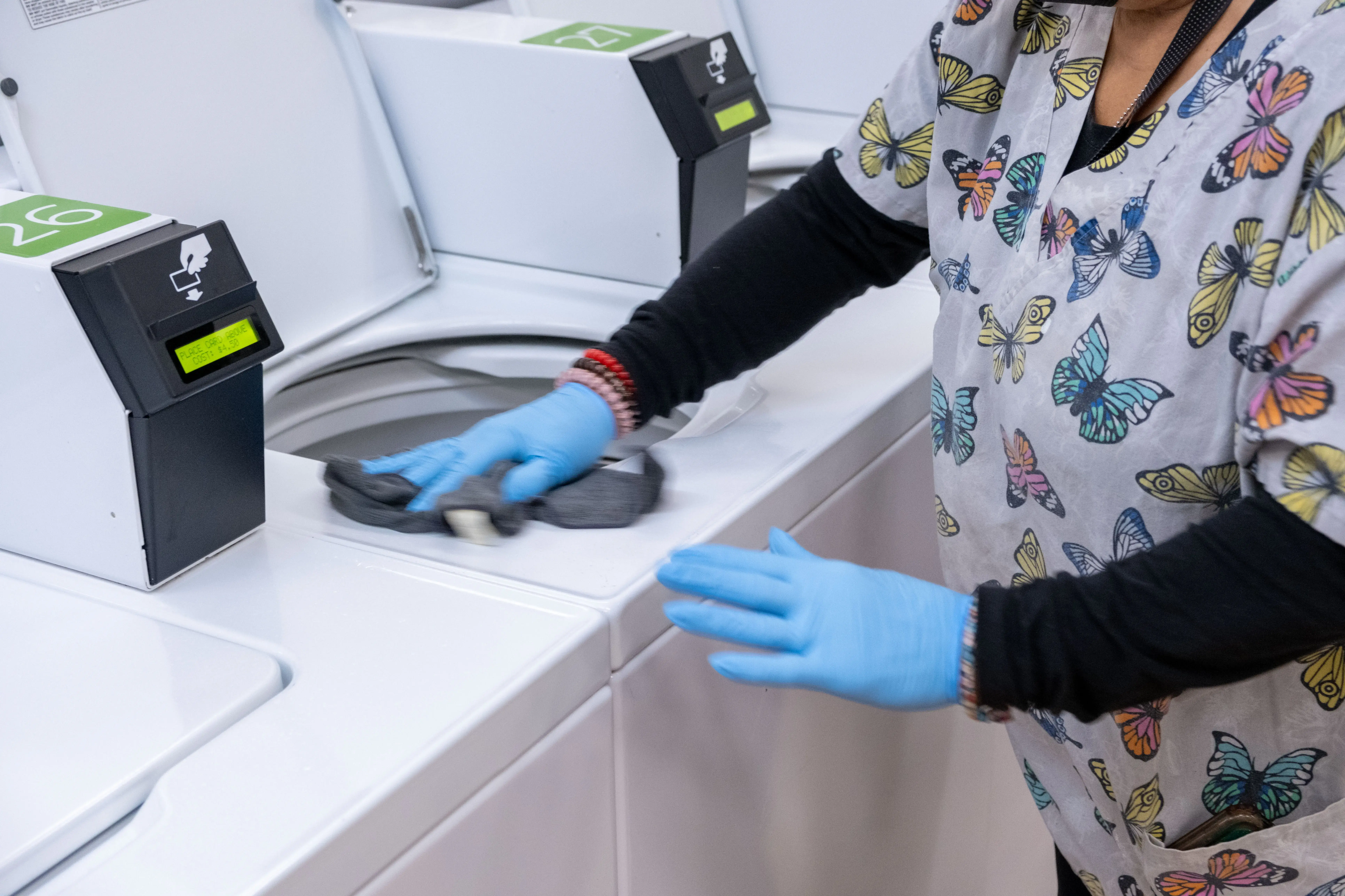 Aurora Road Laundromat thumbnail 19