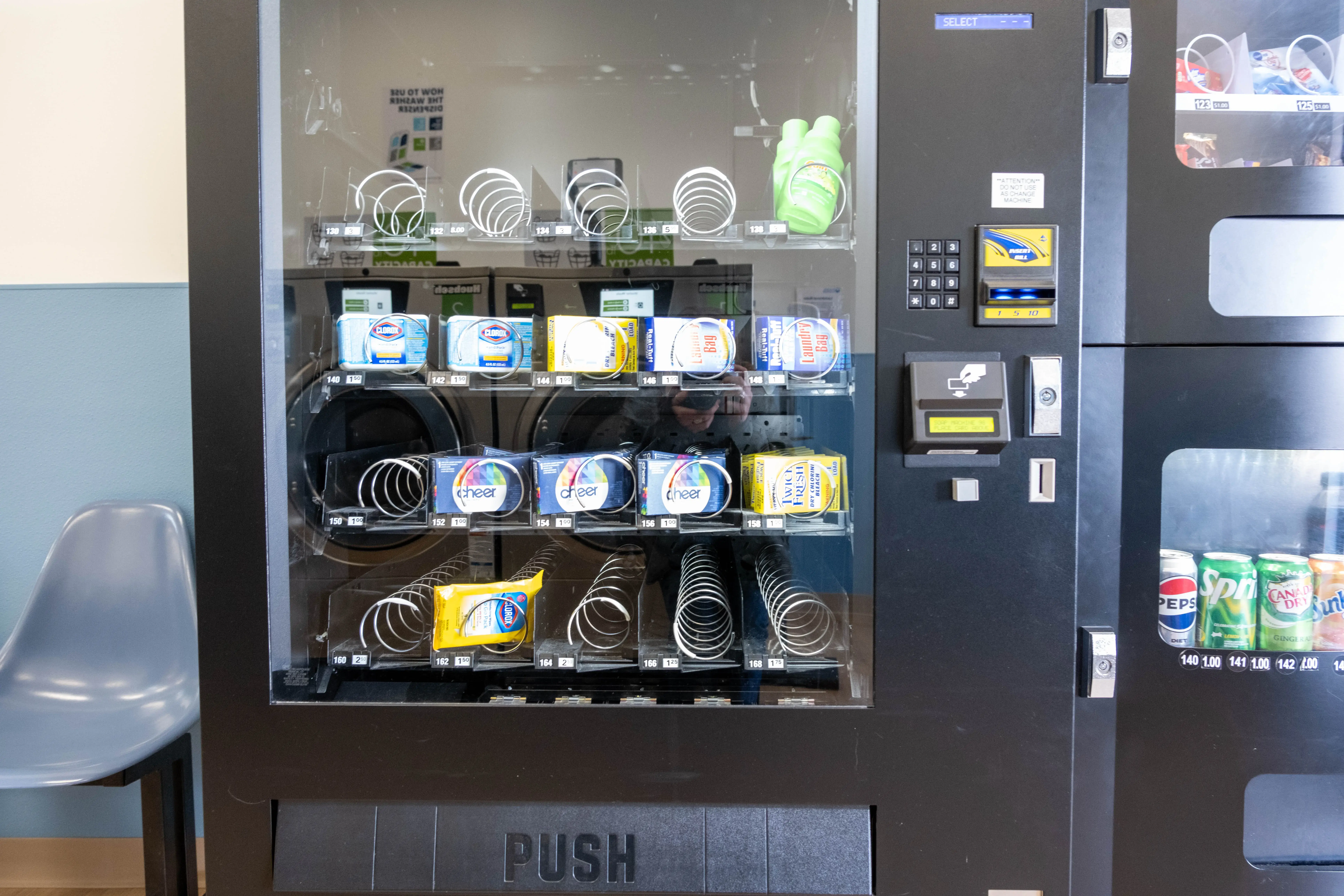 Aurora Road Laundromat thumbnail 5