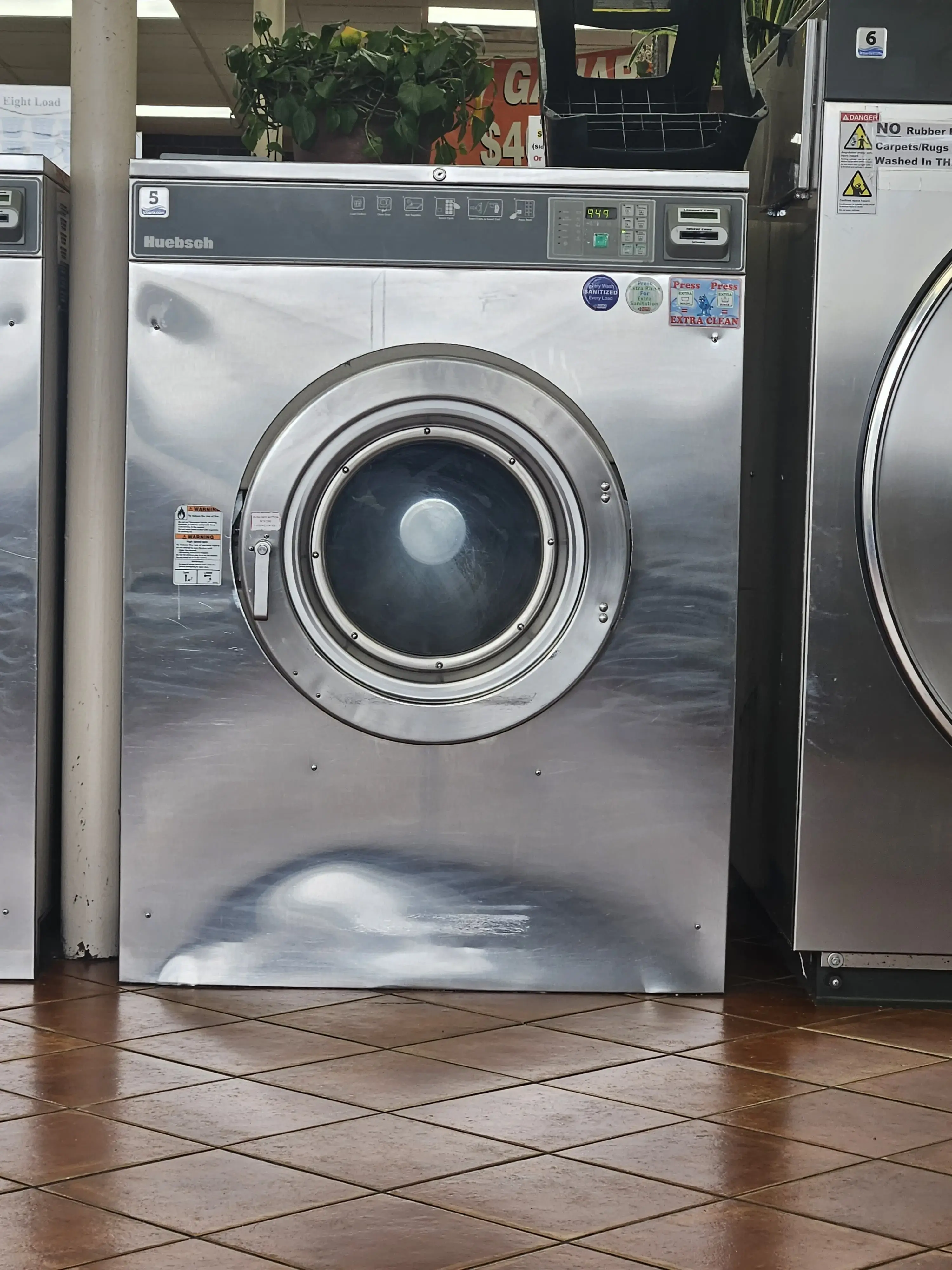 Aurora's Best Laundry thumbnail 12
