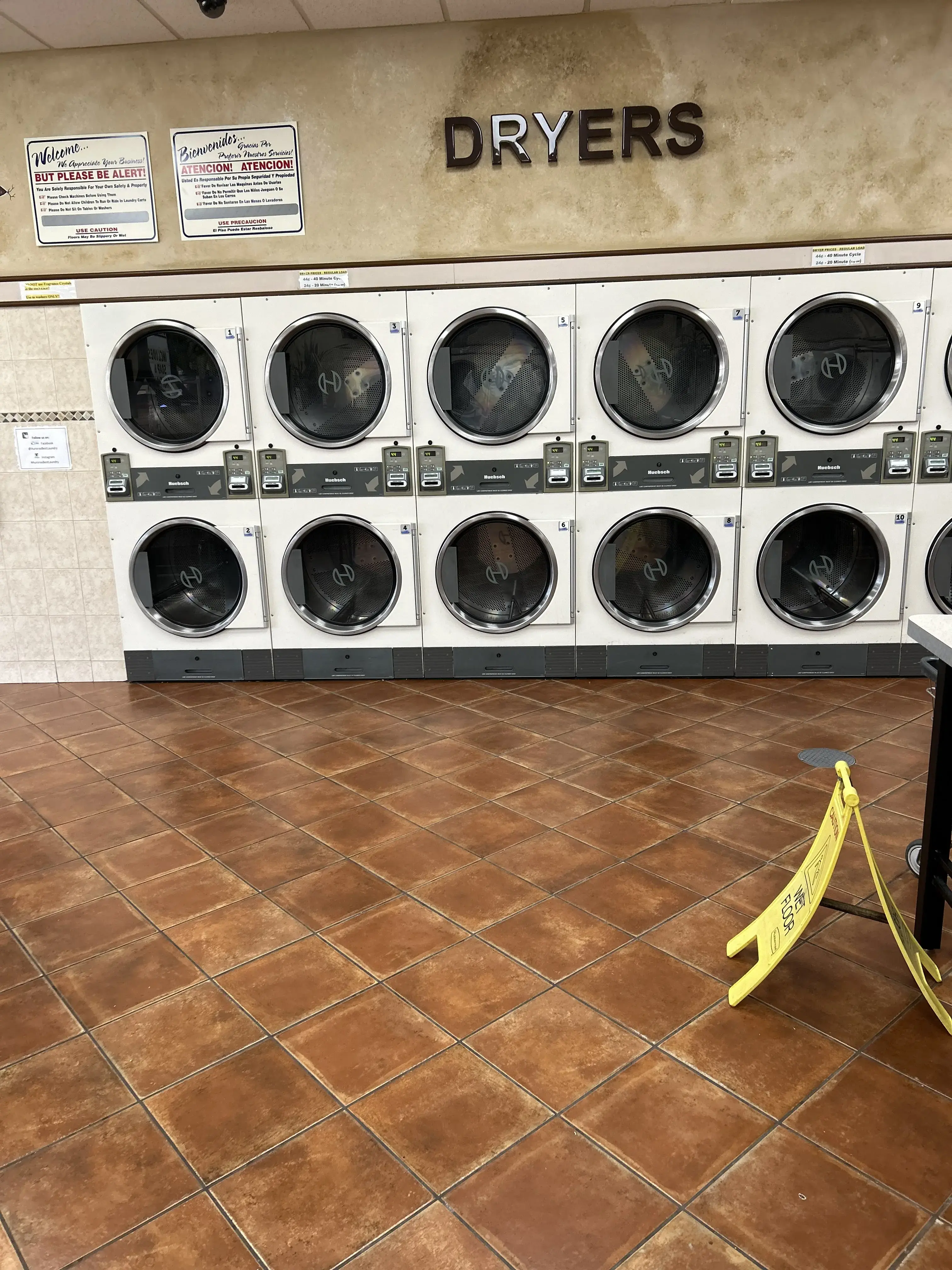 Aurora's Best Laundry - Image 7