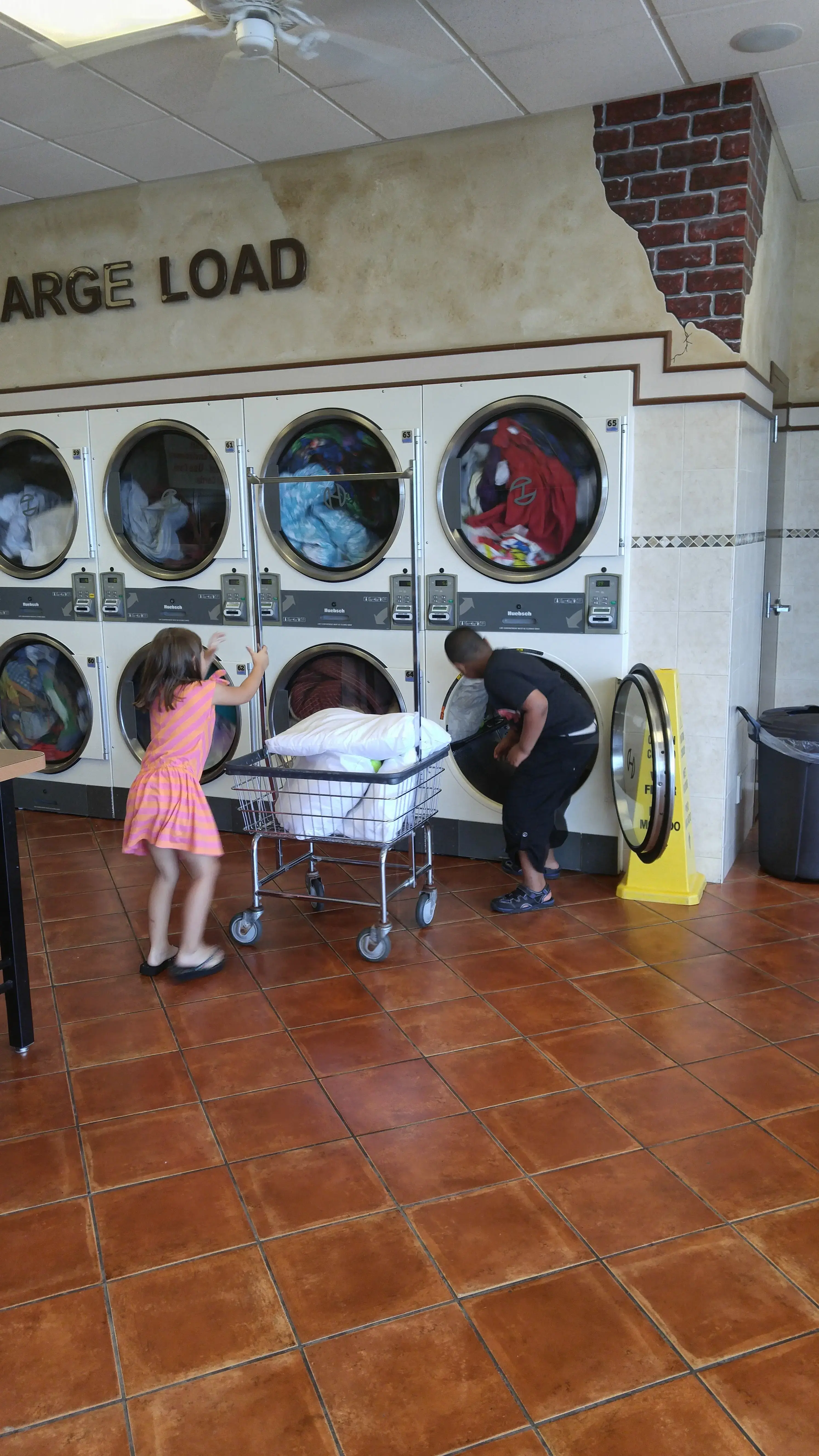 Aurora's Best Laundry thumbnail 6