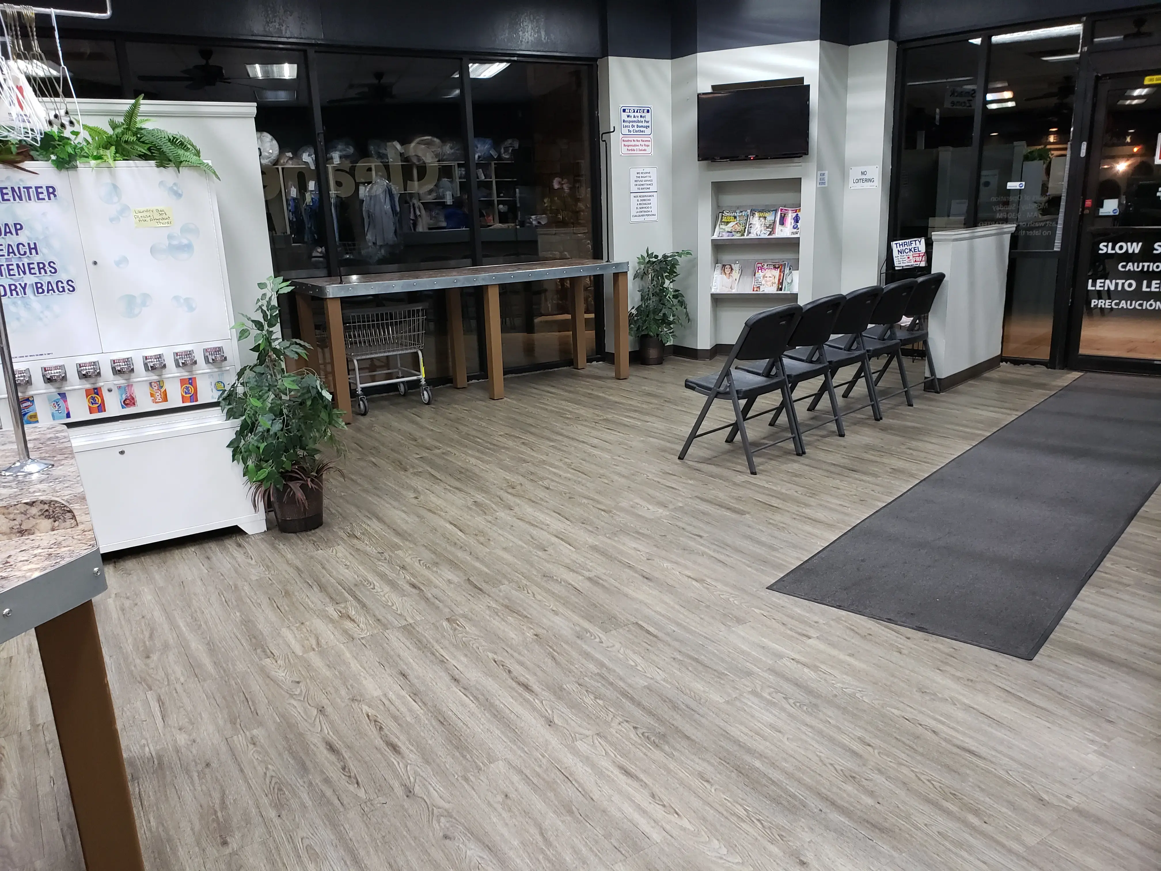 Austin Bluffs Laundry - Image 13