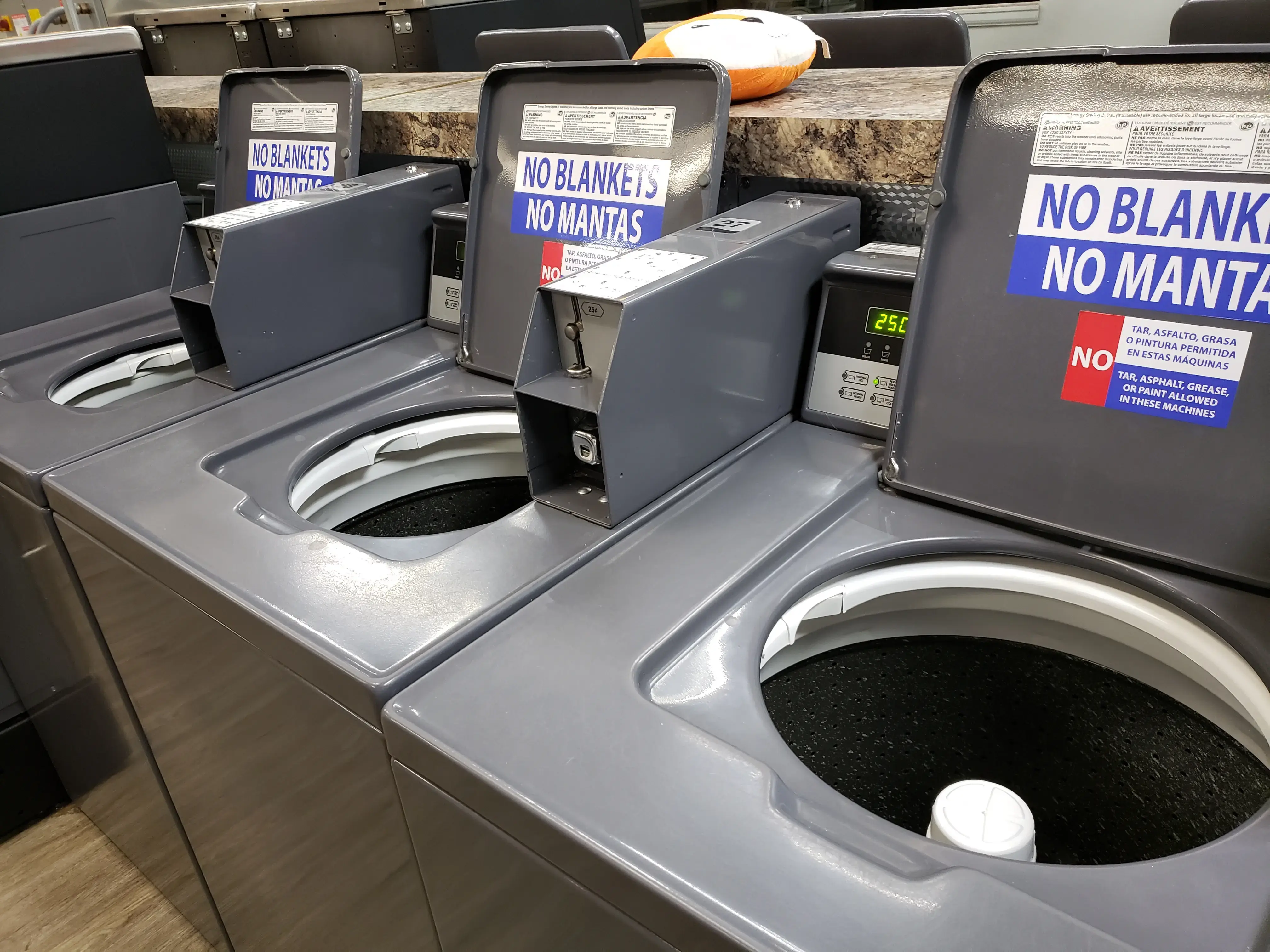 Austin Bluffs Laundry - Image 12