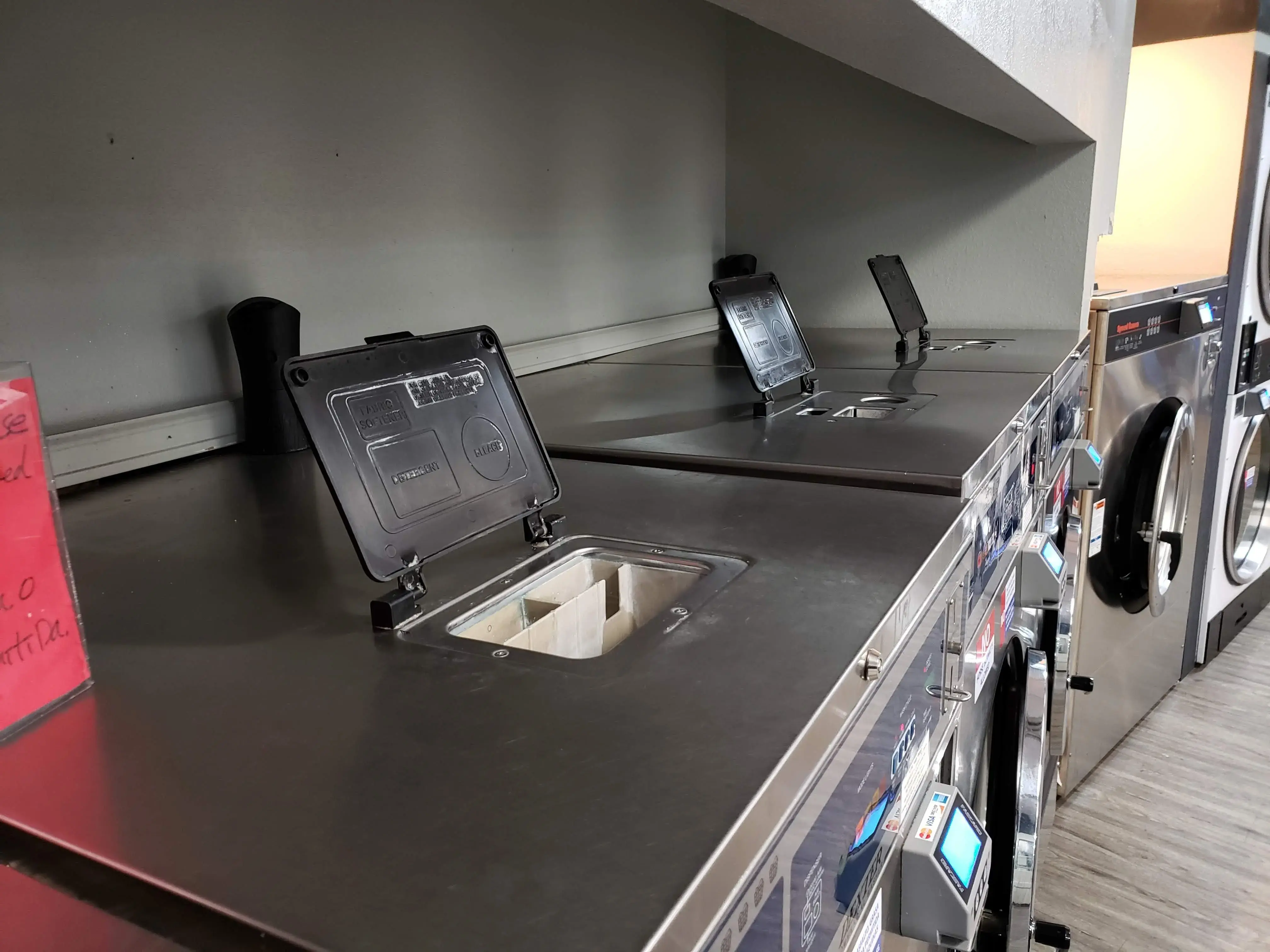 Austin Bluffs Laundry thumbnail 17