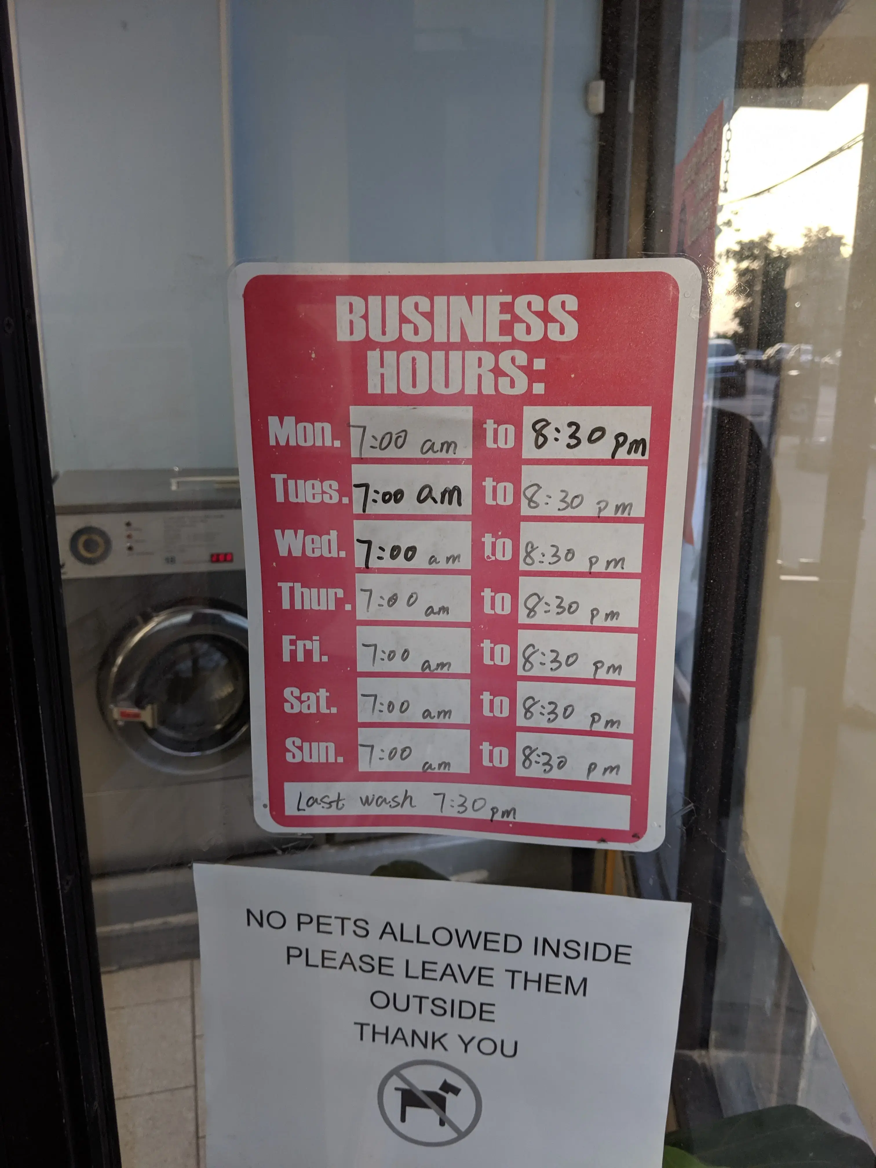 Austin C & M Laundromat - Image 4