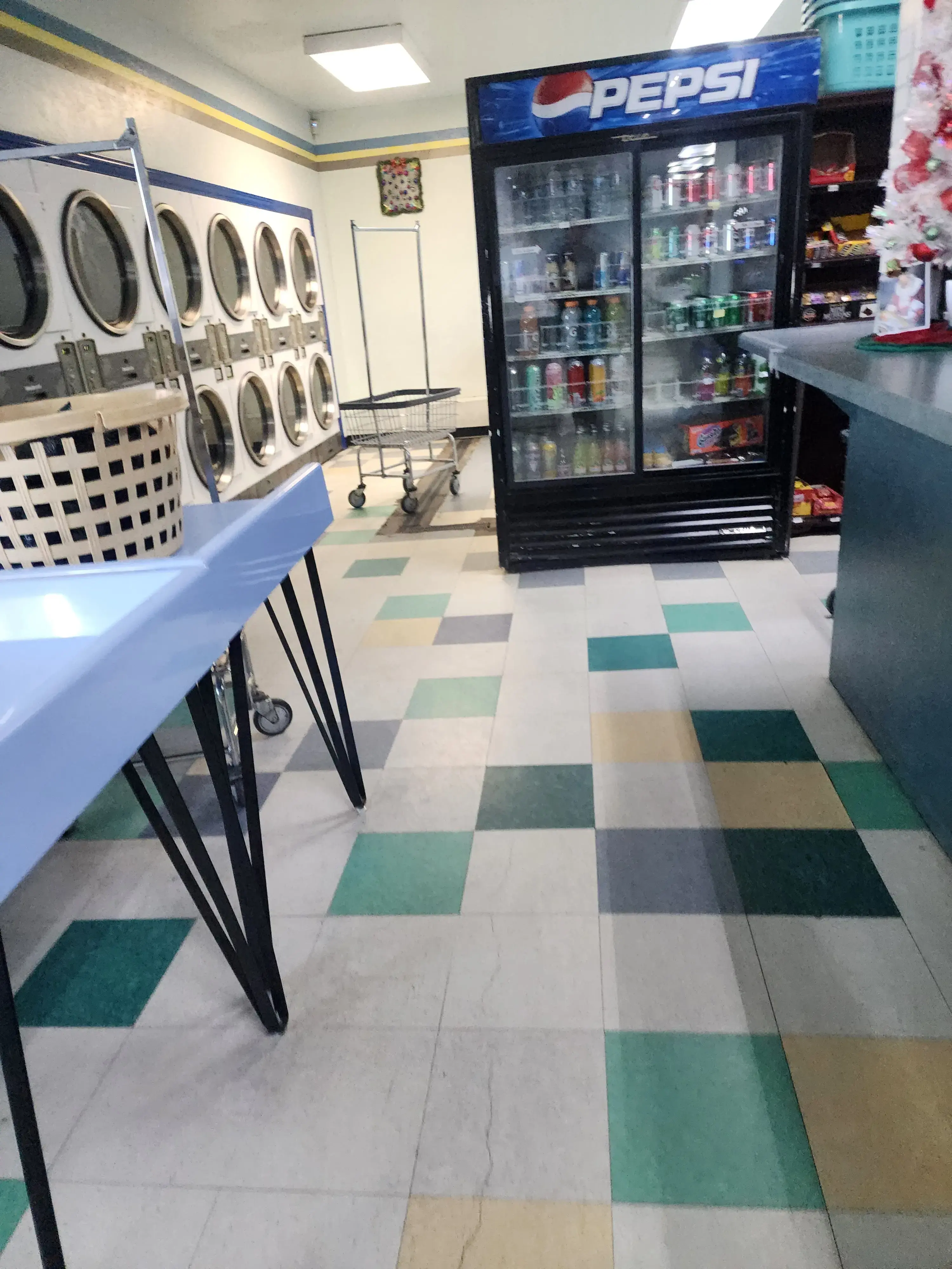 Avenue A Laundry thumbnail 9