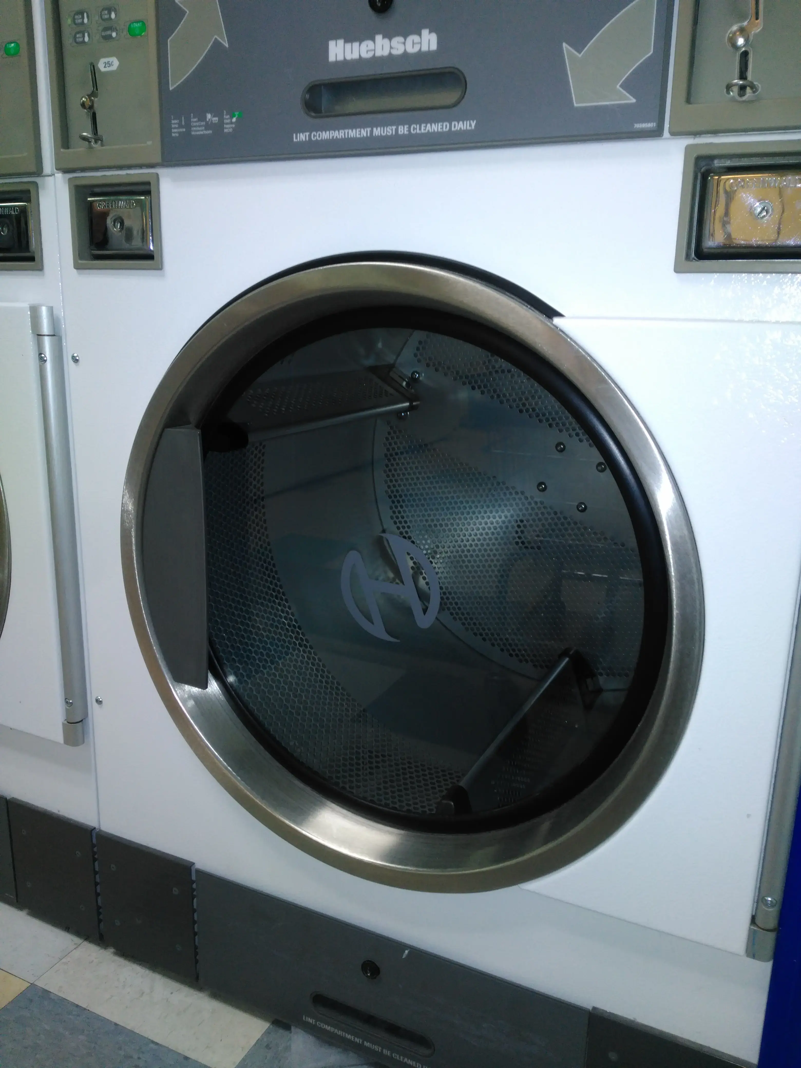 Avenue A Laundry thumbnail 7