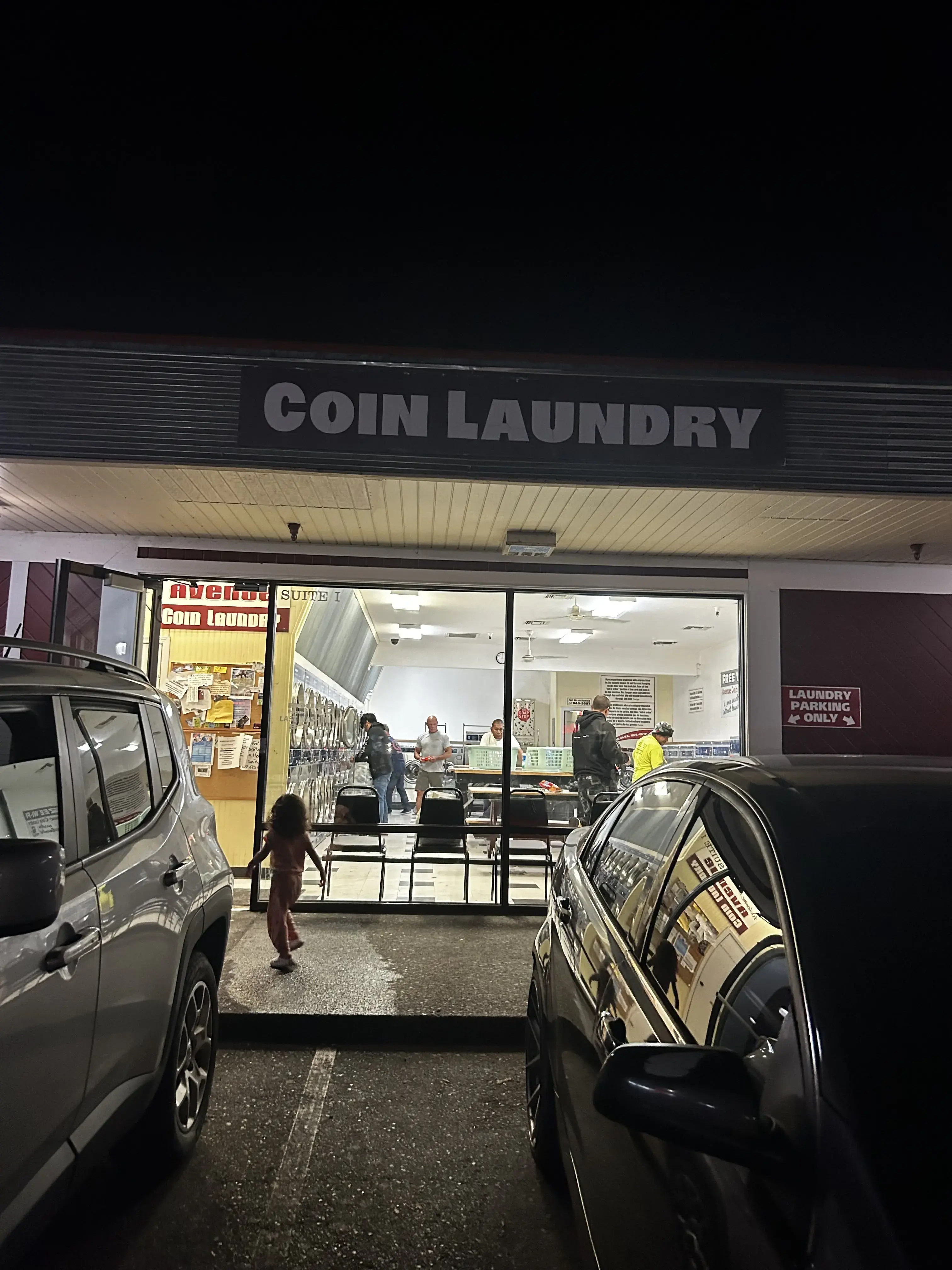 Avenue Coin Laundry thumbnail 9