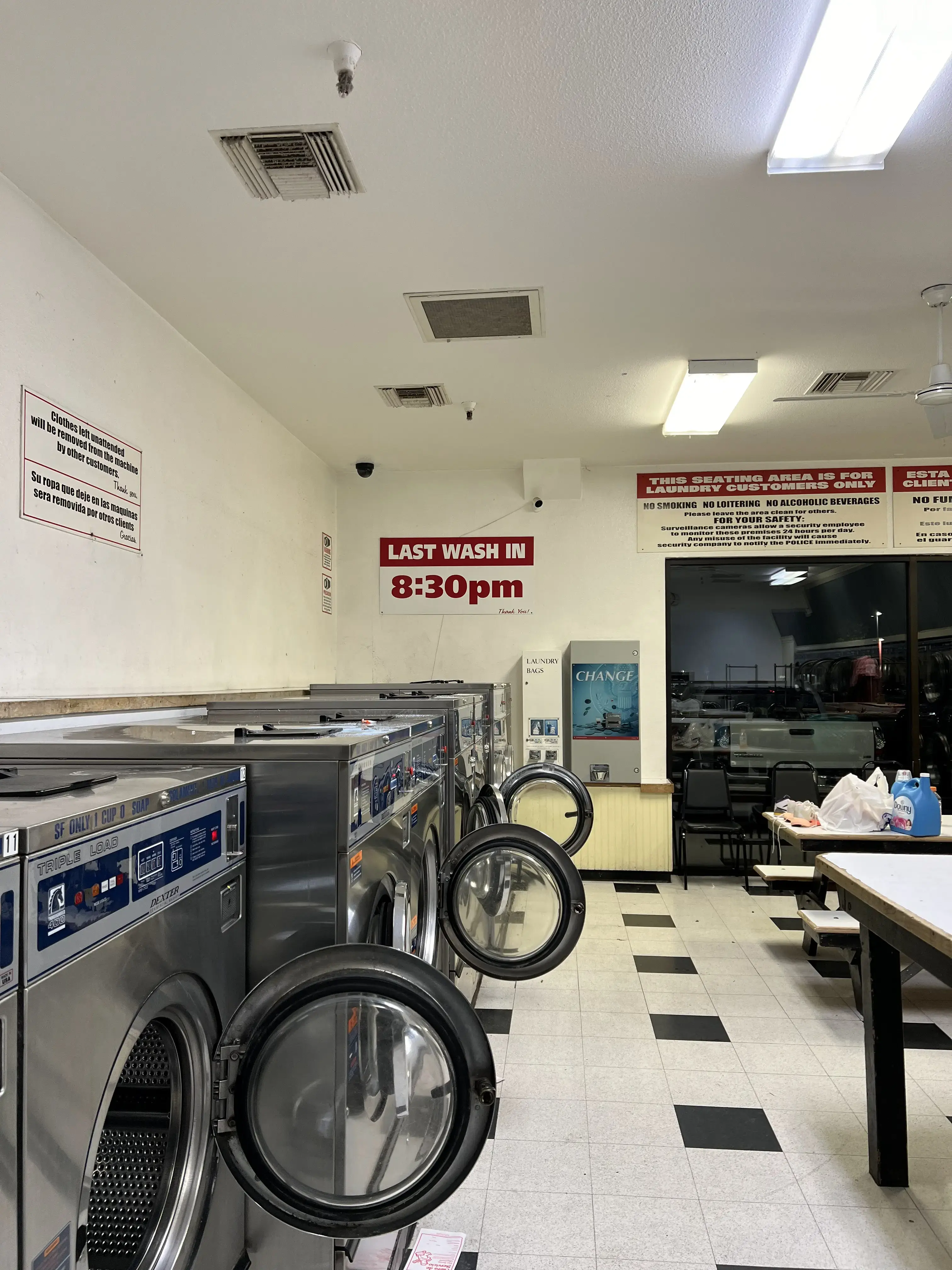 Avenue Coin Laundry thumbnail 18