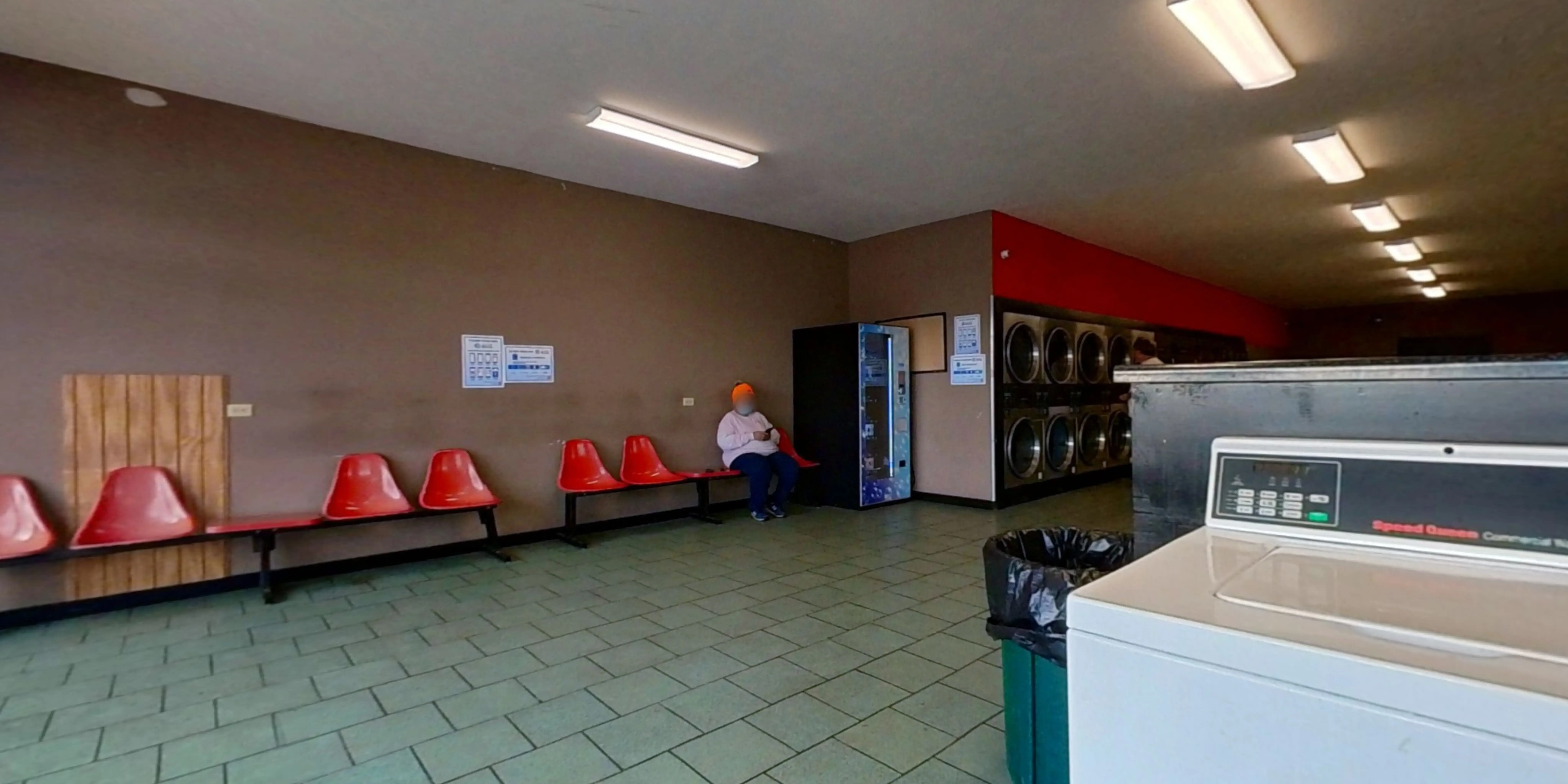 Azalea 24/7 Laundromat thumbnail 10
