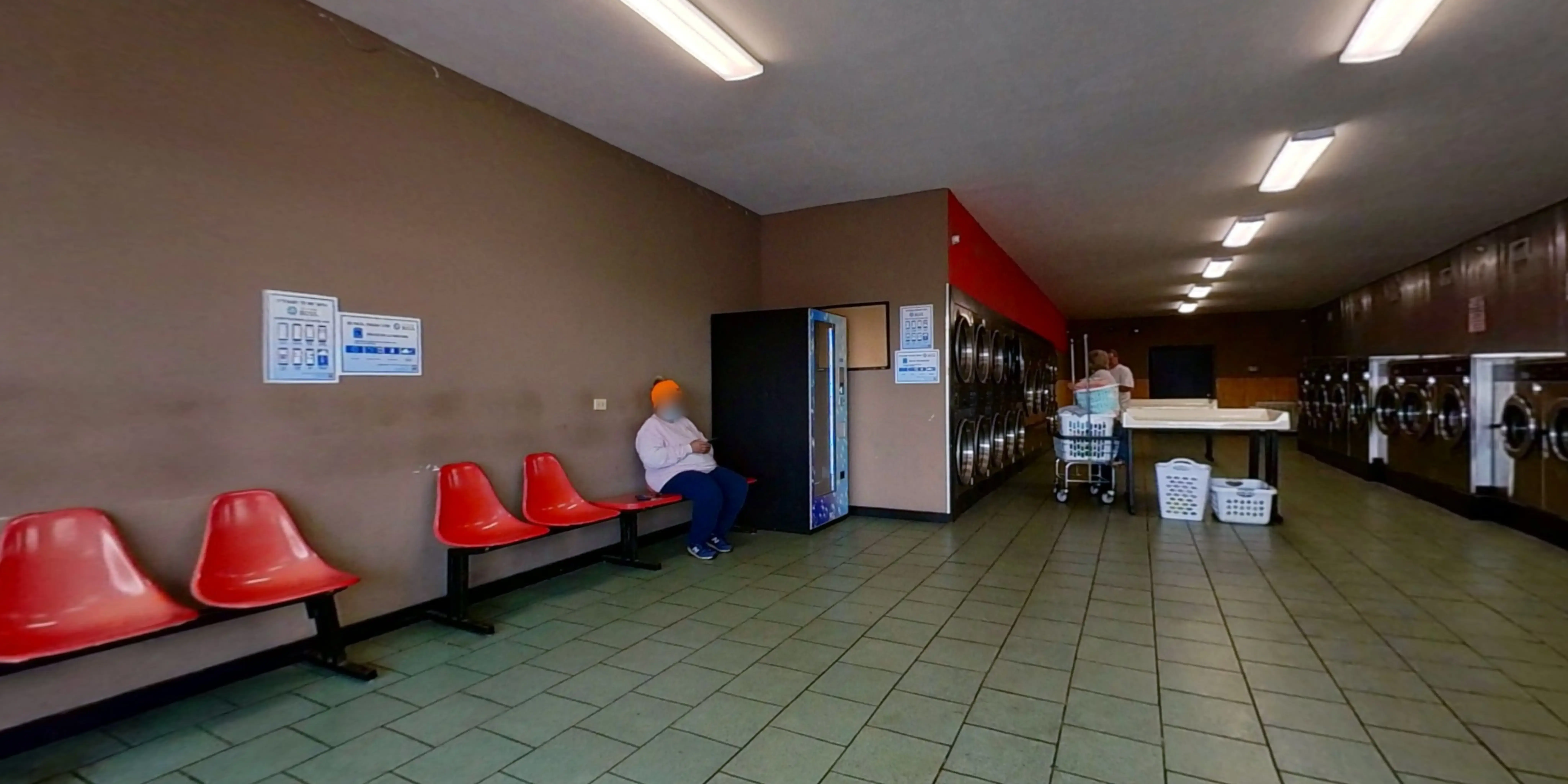 Azalea 24/7 Laundromat thumbnail 7