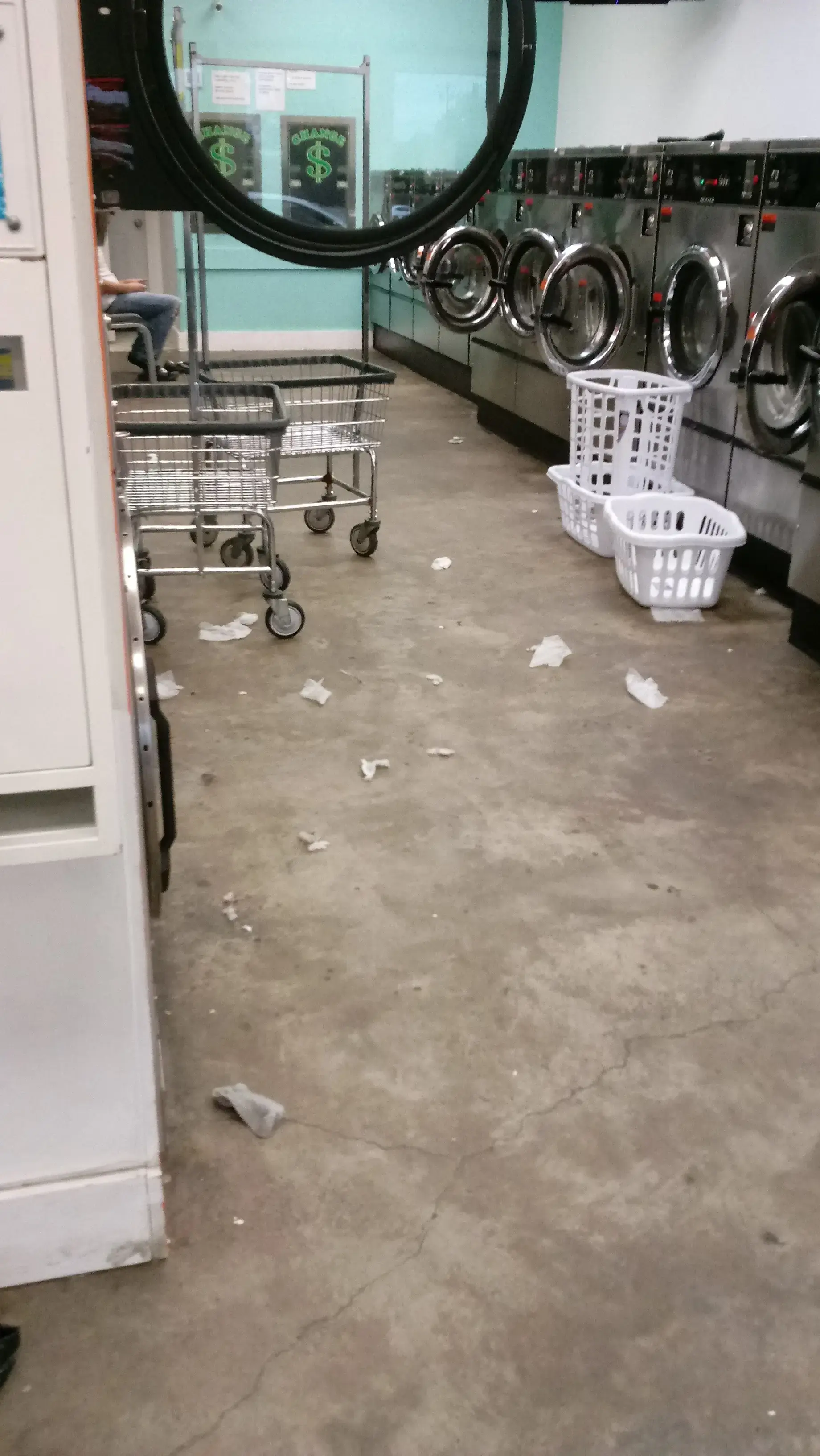 Azalea 24/7 Laundromat thumbnail 12
