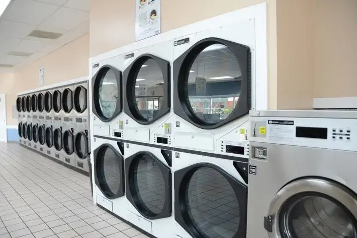 B & C Coin Laundry - Winchester thumbnail 2