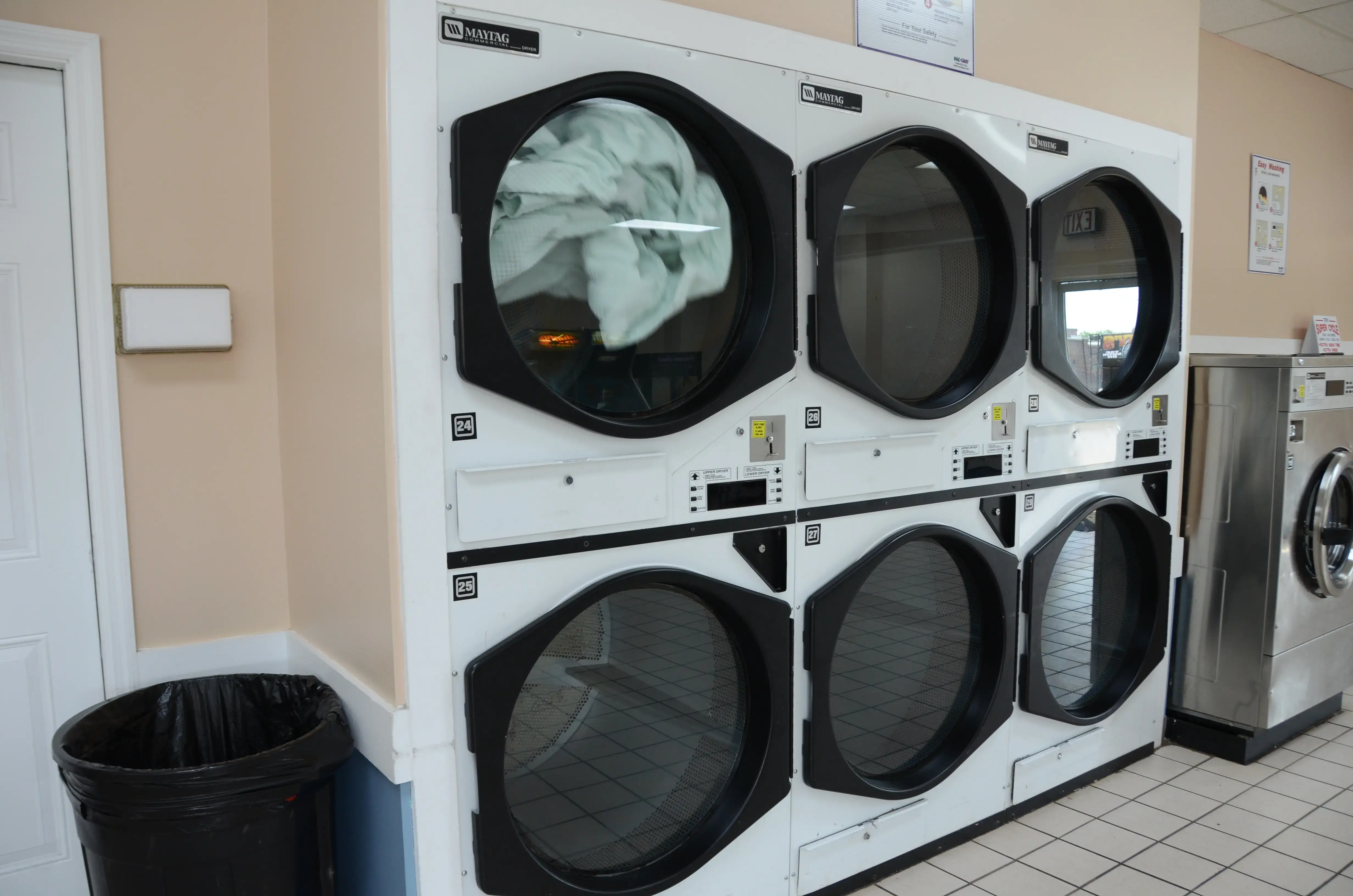 B & C Coin Laundry - Winchester thumbnail 20