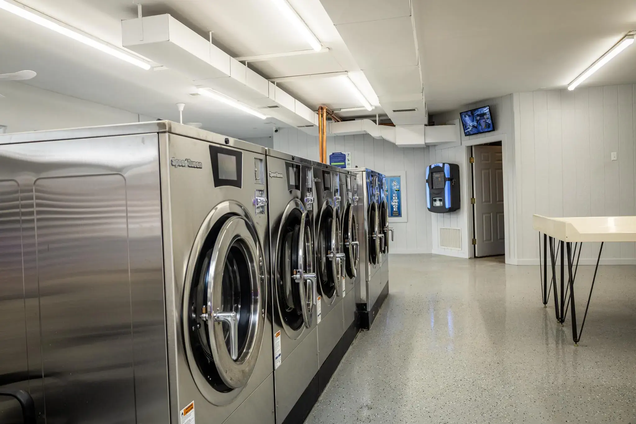 B Street Laundromat thumbnail 17