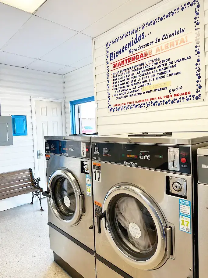Bahia Vista Laundromat thumbnail 1