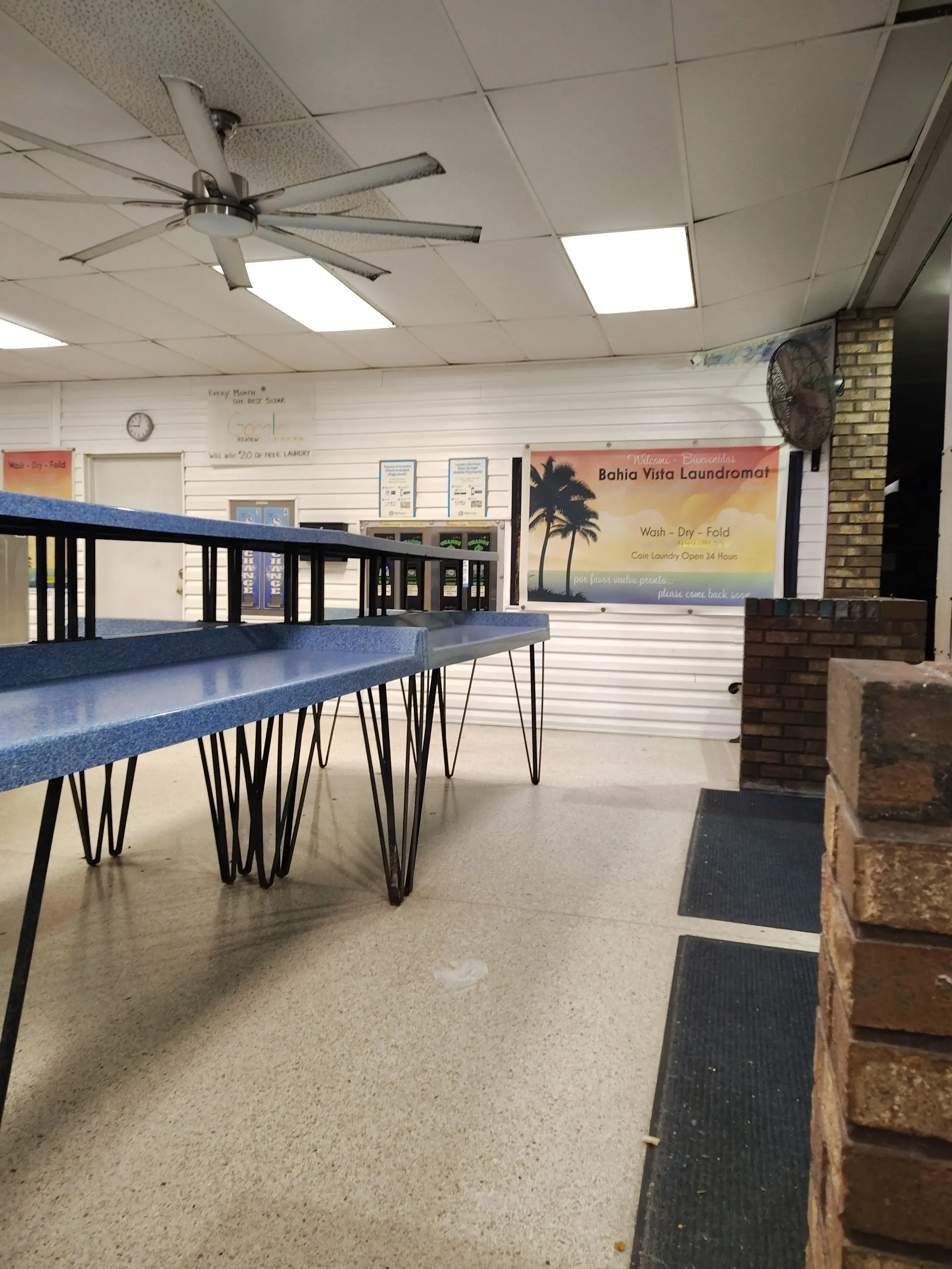 Bahia Vista Laundromat thumbnail 10