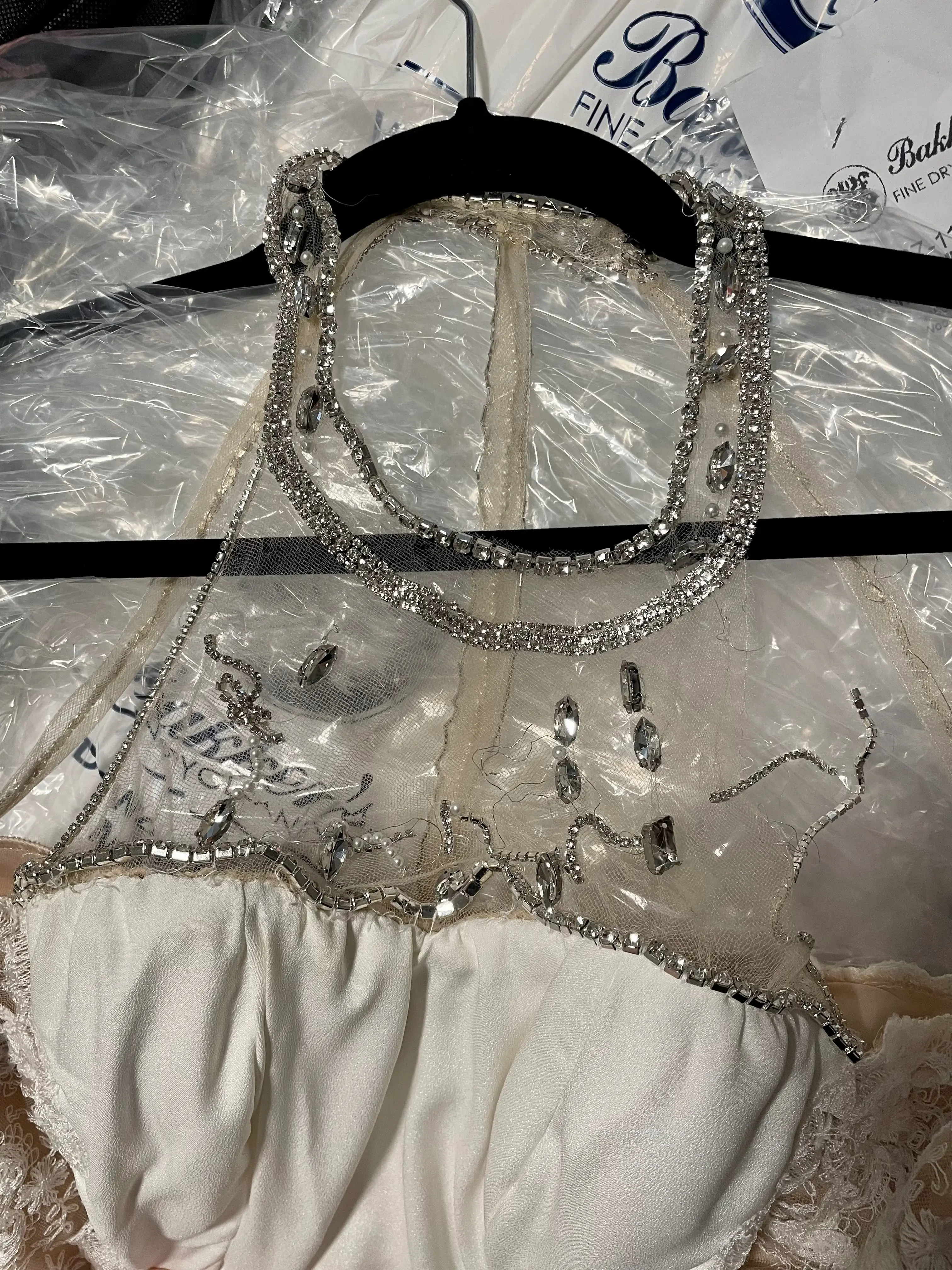 Bakker's Fine Dry Cleaning thumbnail 8