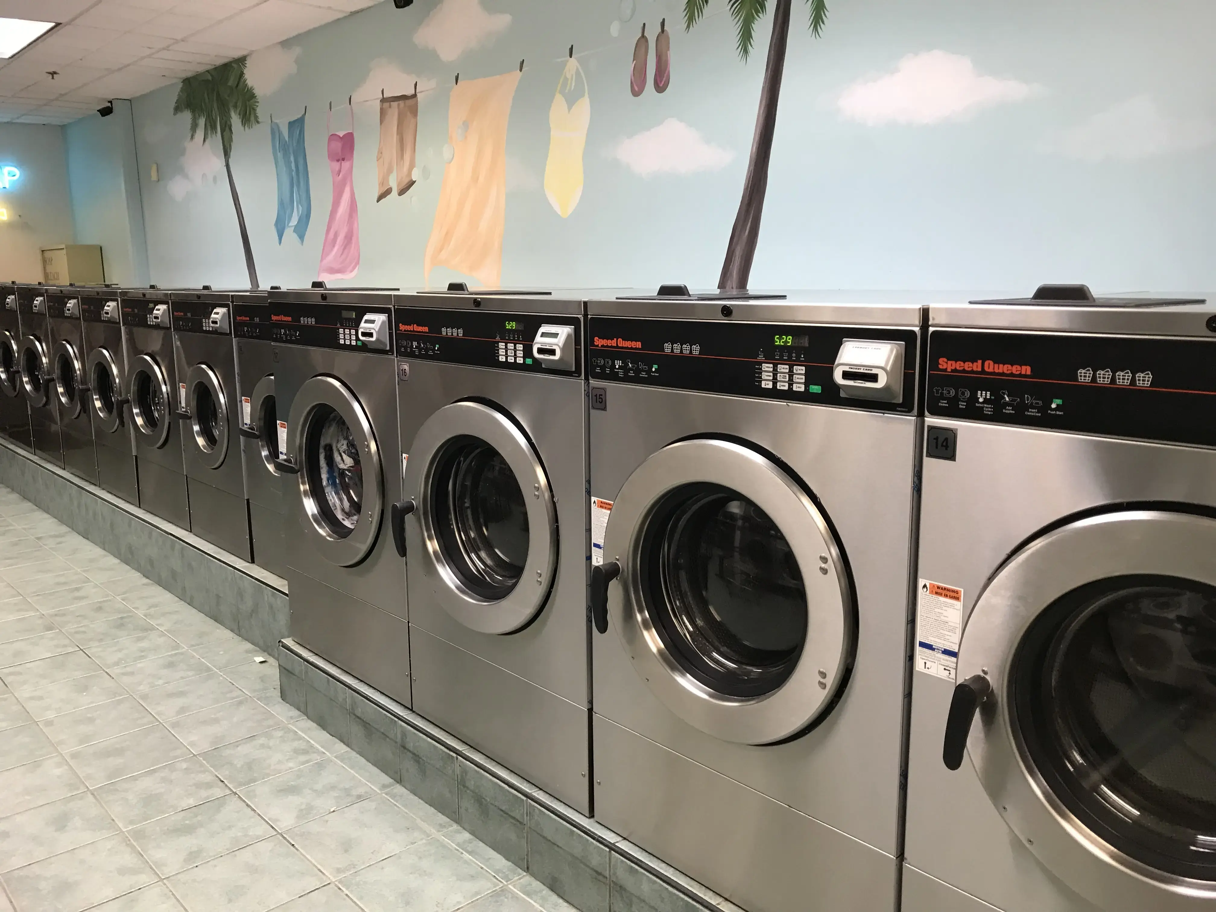 Baldwin Laundromat - Image 19