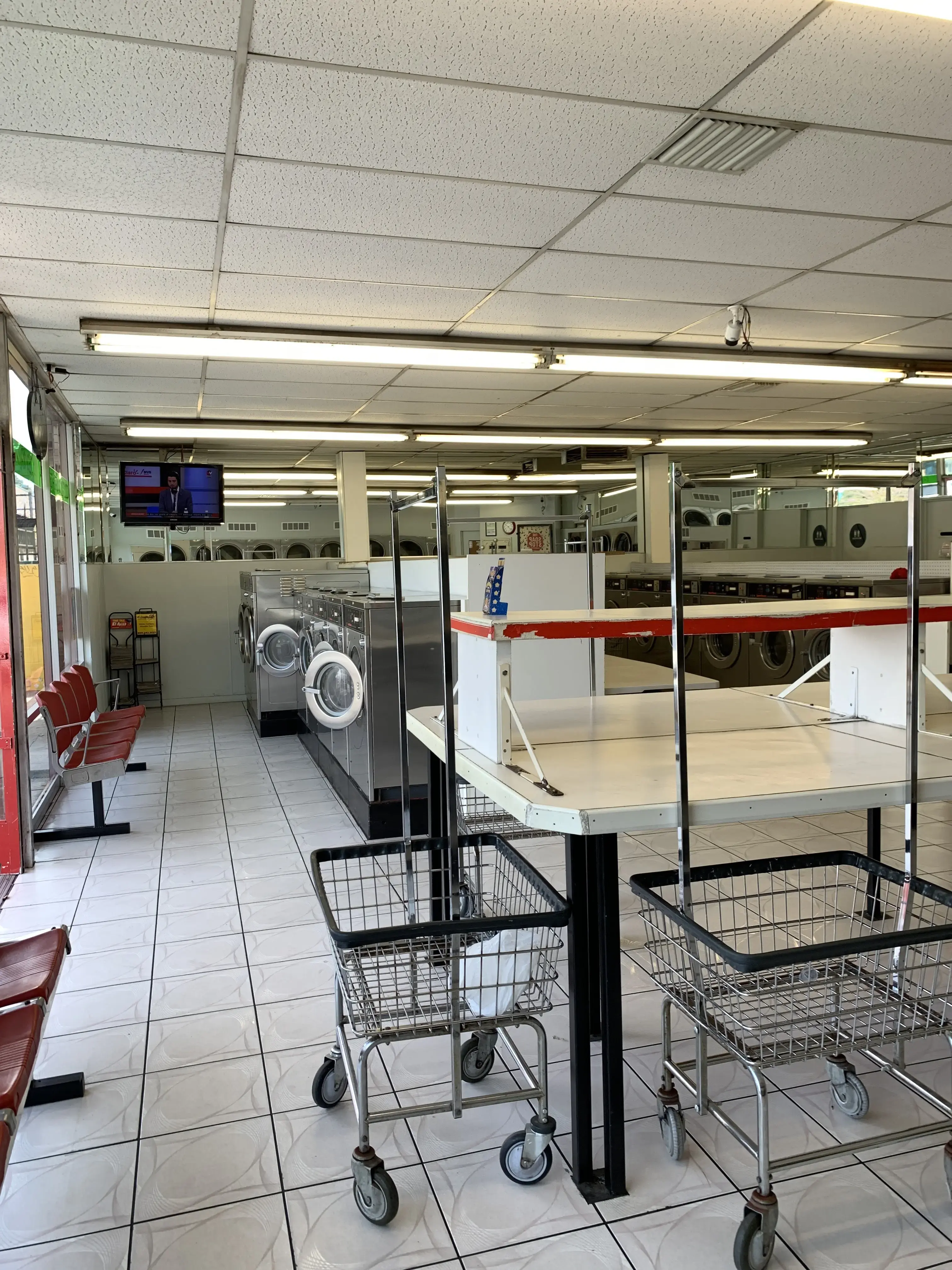 Baldwin Park Launderland - Image 4