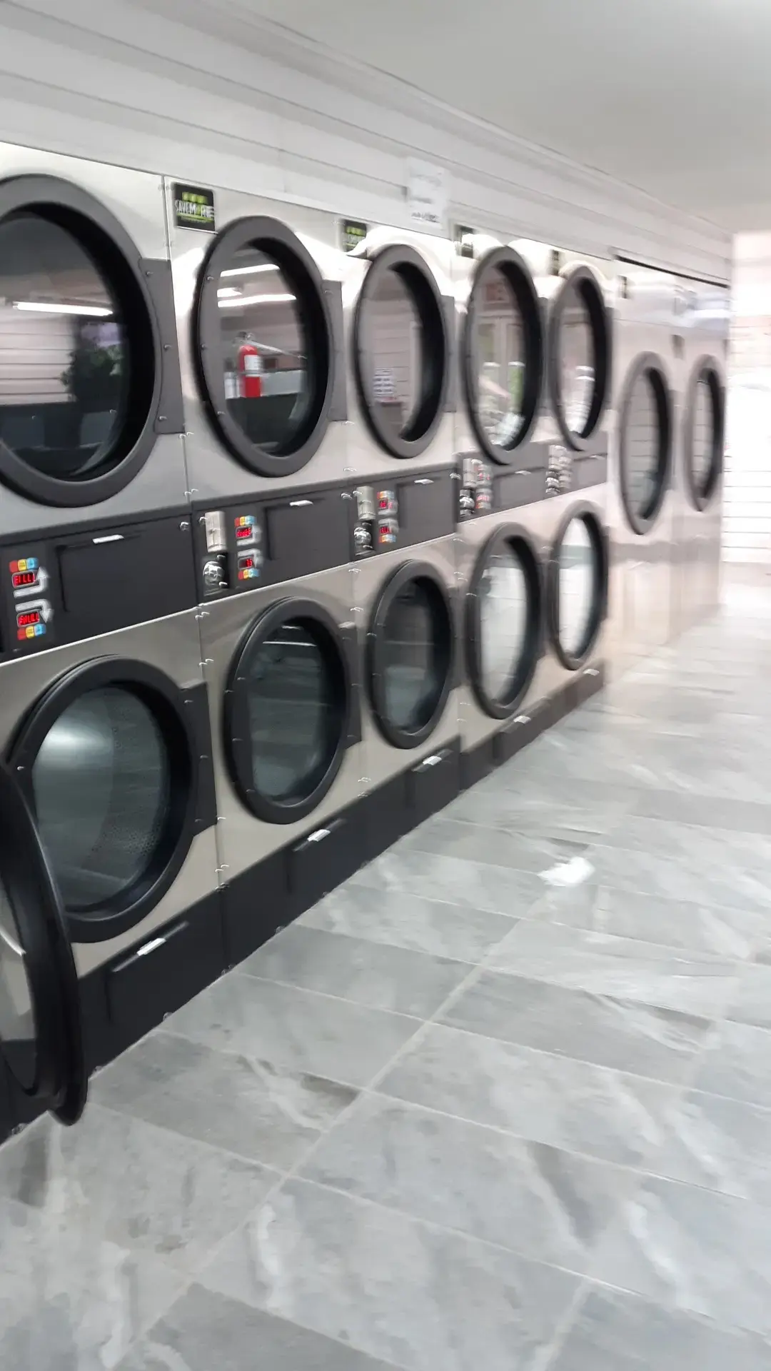 Bam's Coin Laundry thumbnail 11