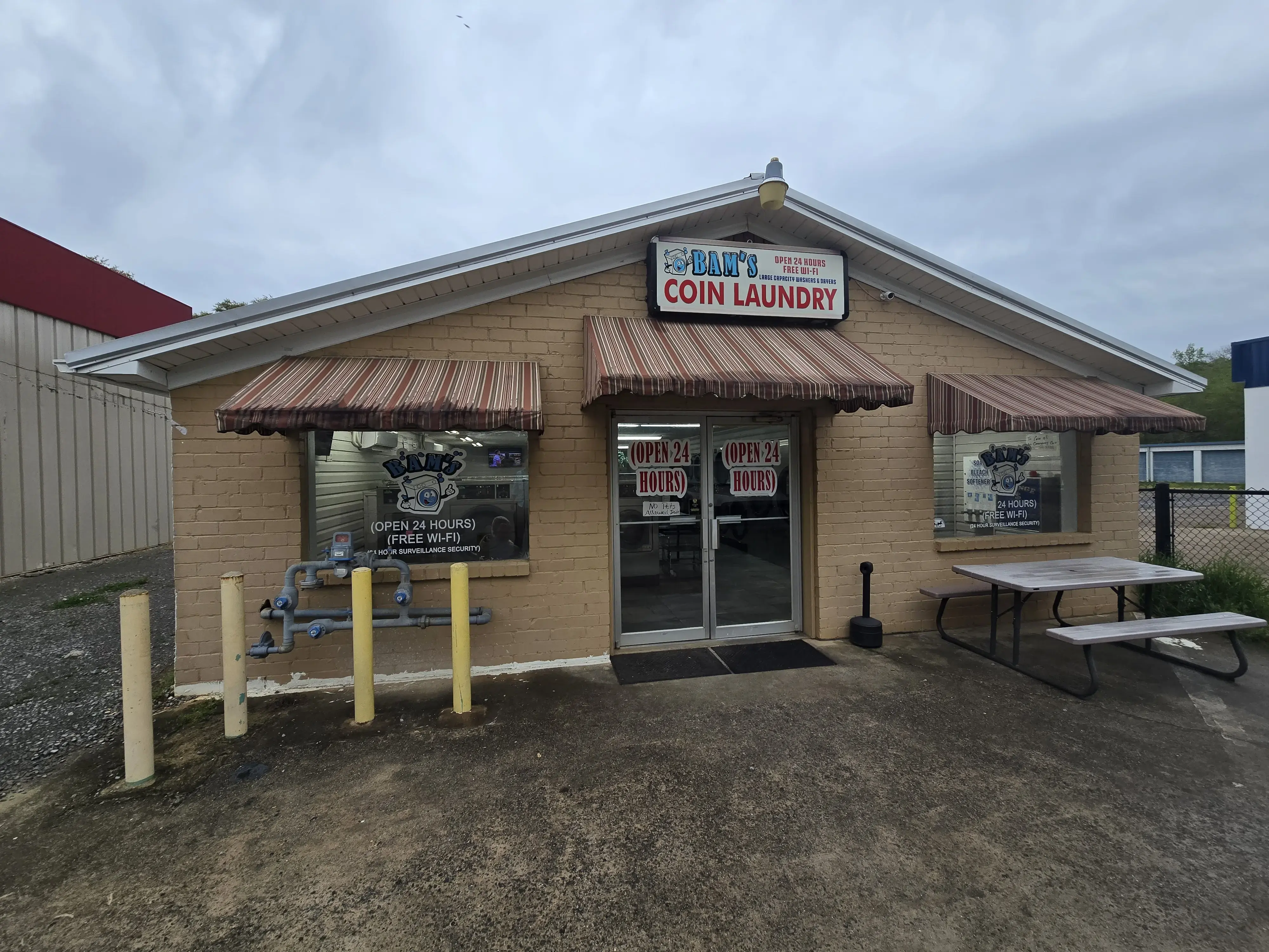 Bam's Coin Laundry - Image 16