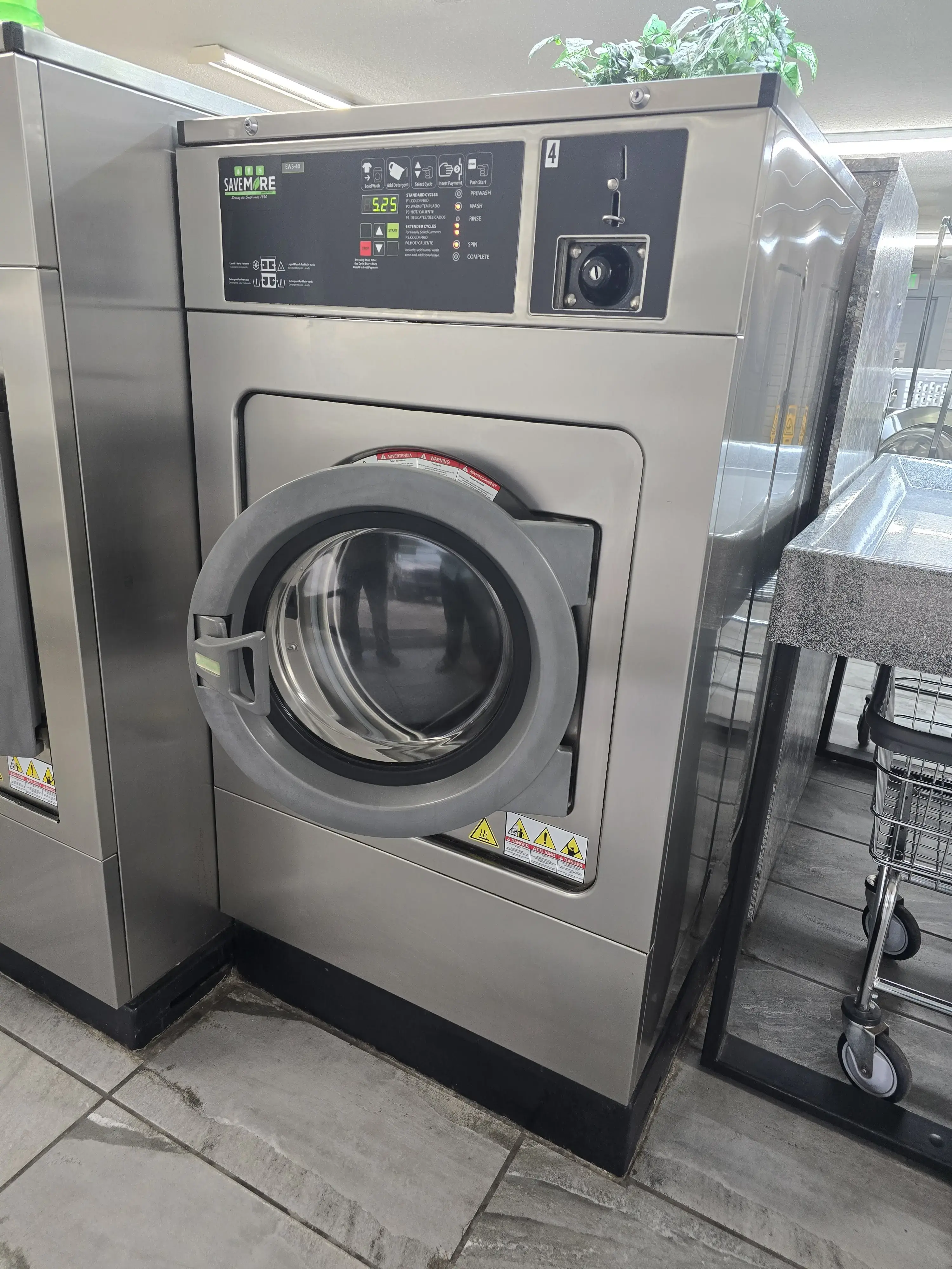 Bam's Coin Laundry thumbnail 8