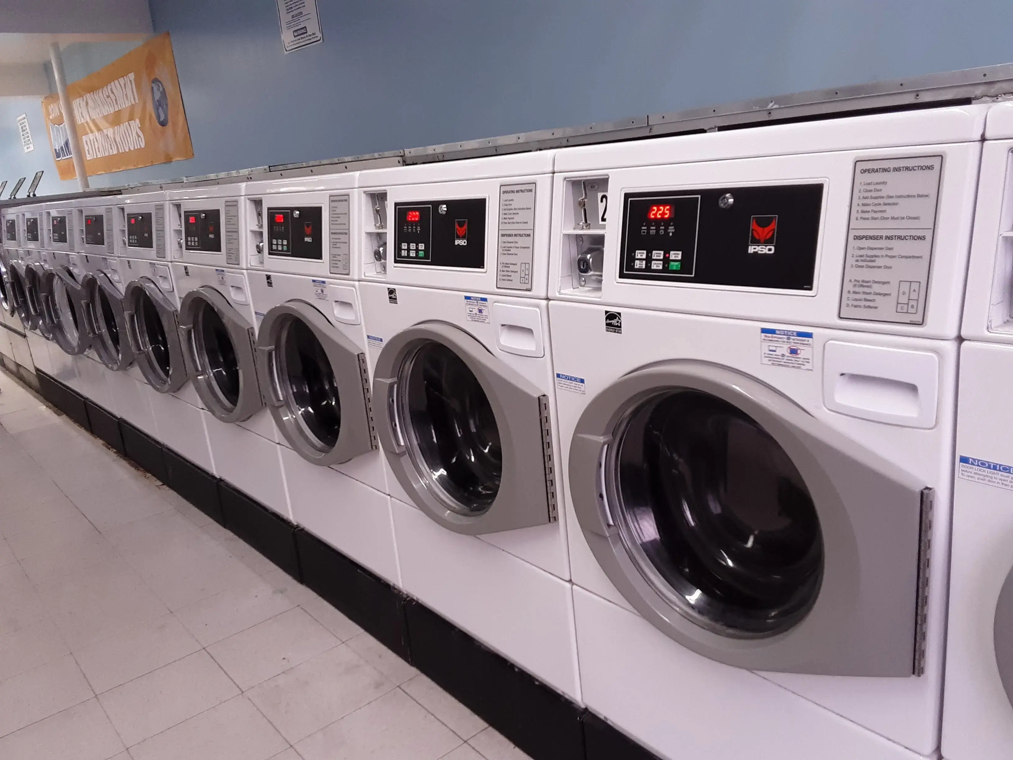 Bam's Laundry World II thumbnail 11