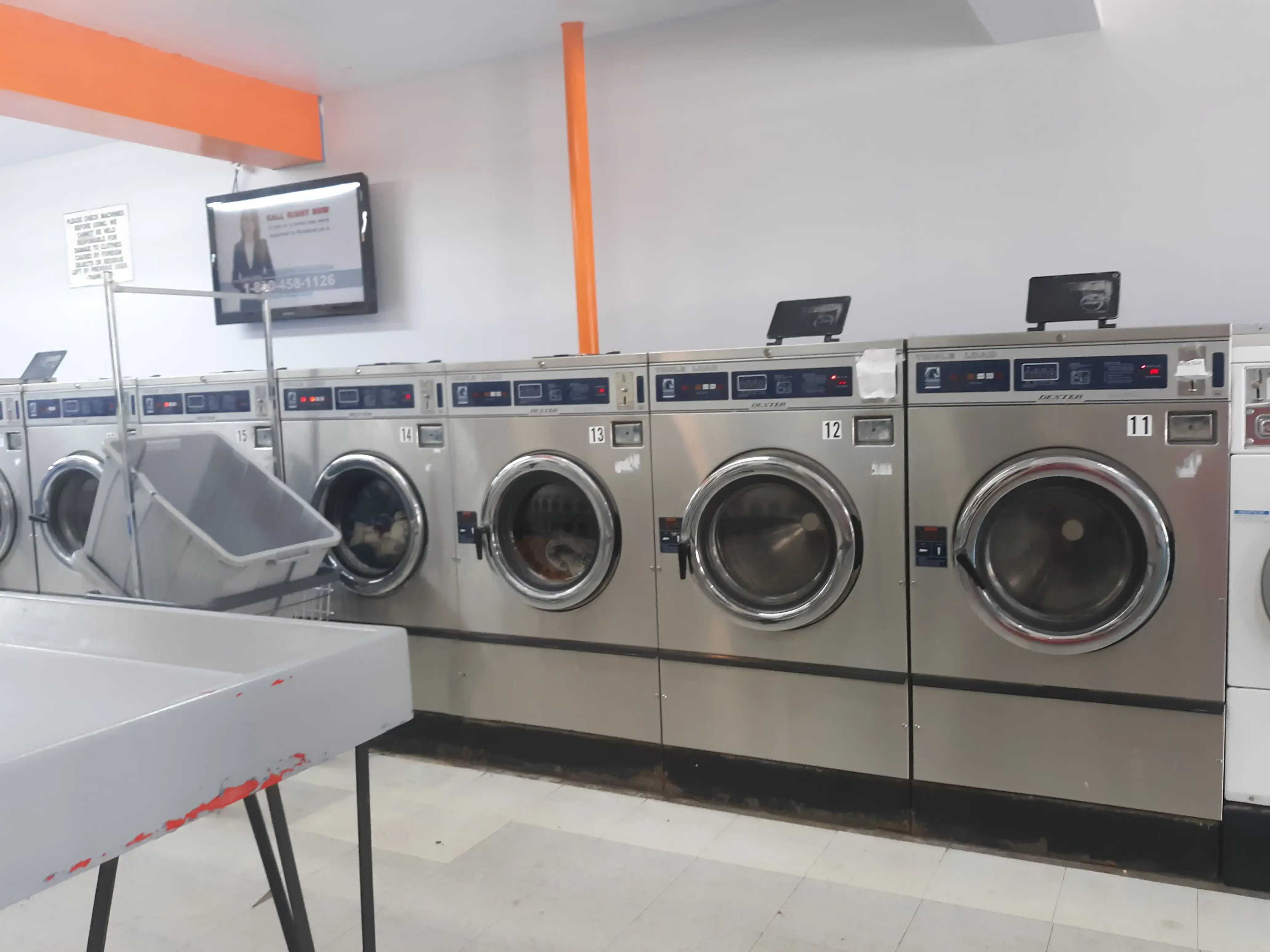 Bam's Laundry World II thumbnail 15