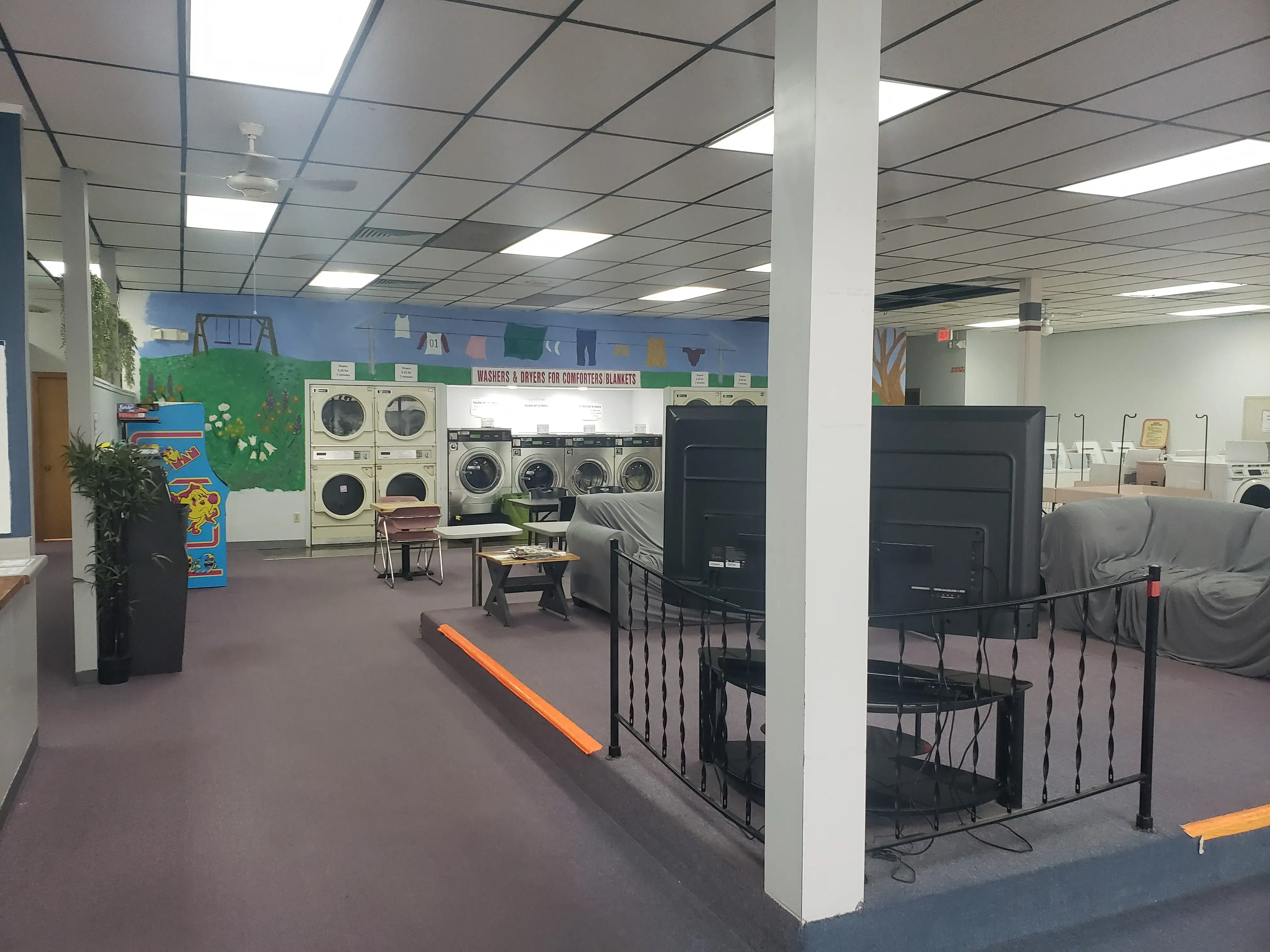 Barb City Laundry thumbnail 3