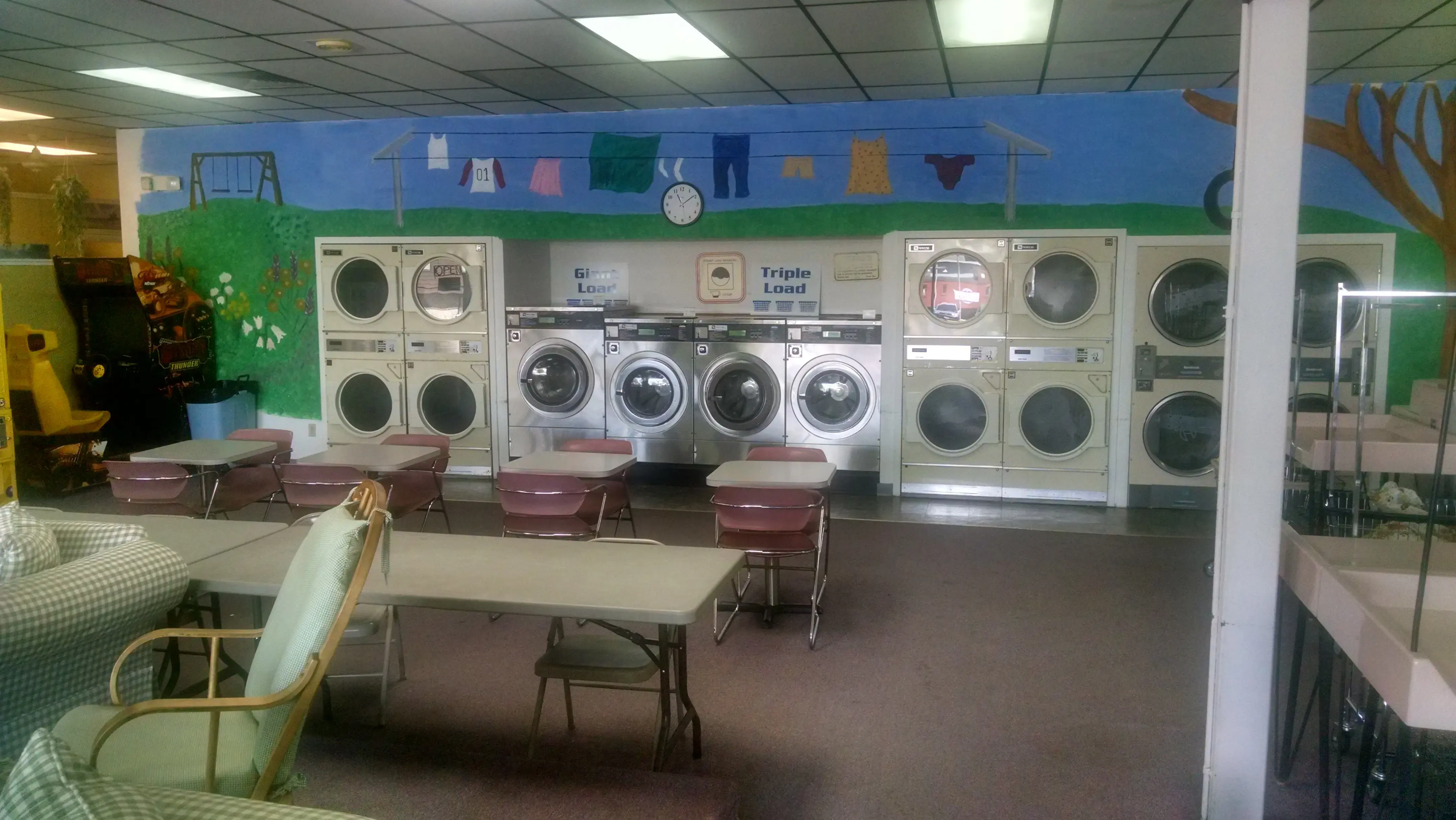 Barb City Laundry thumbnail 19