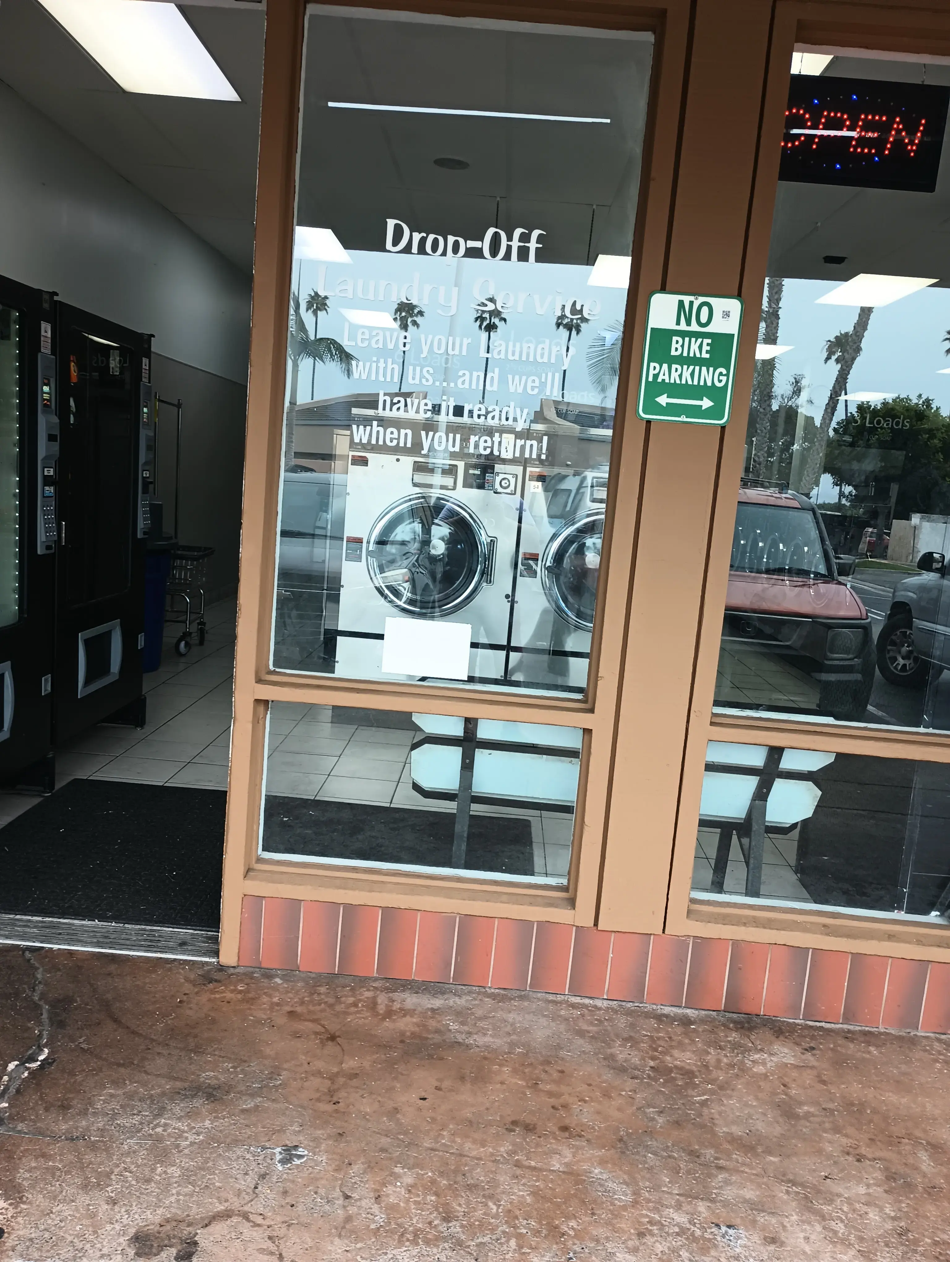 Barnett Coin Laundry - Wash and Fold Laundry Service thumbnail 7