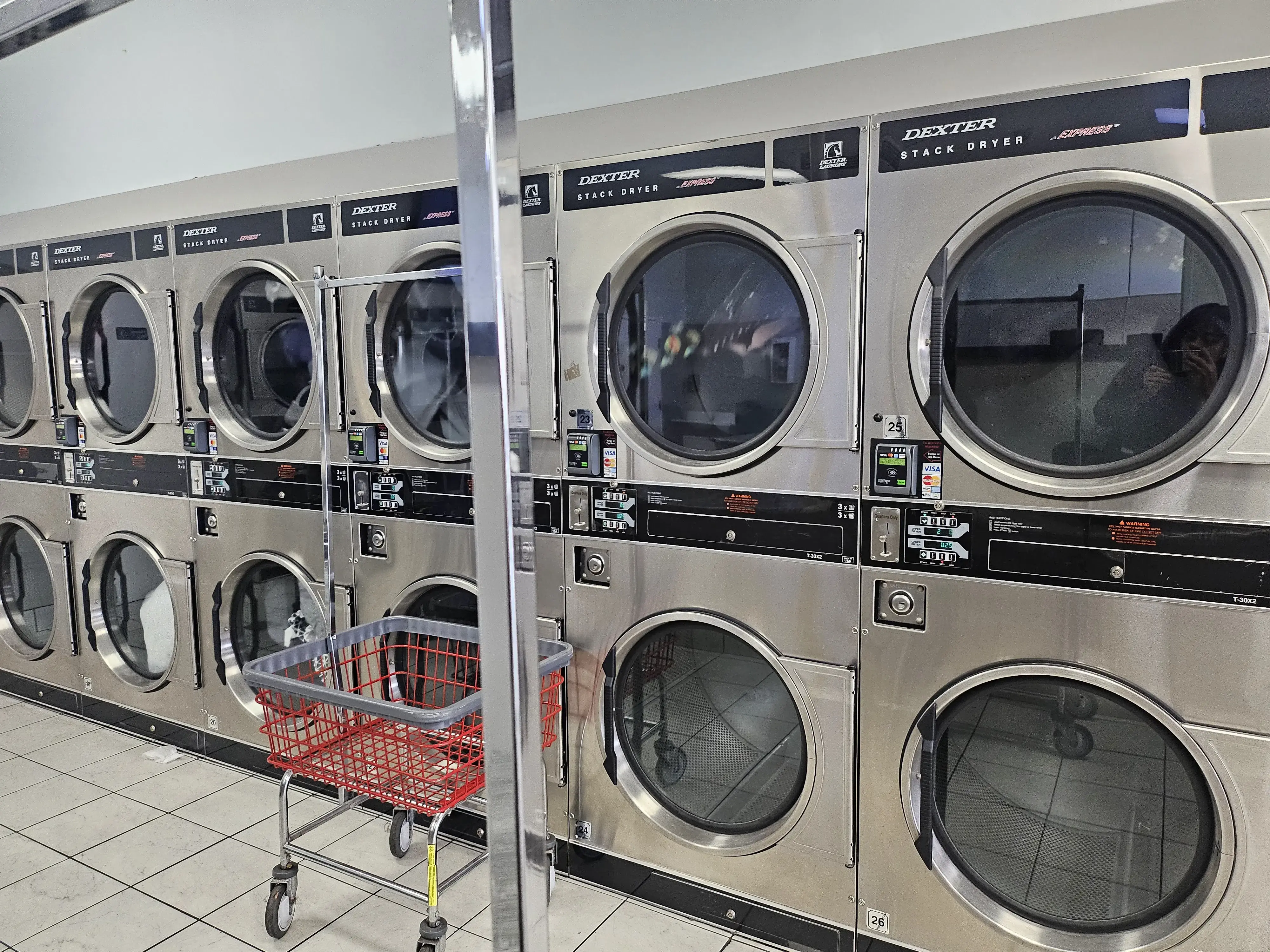 Barnett Coin Laundry - Wash and Fold Laundry Service thumbnail 1