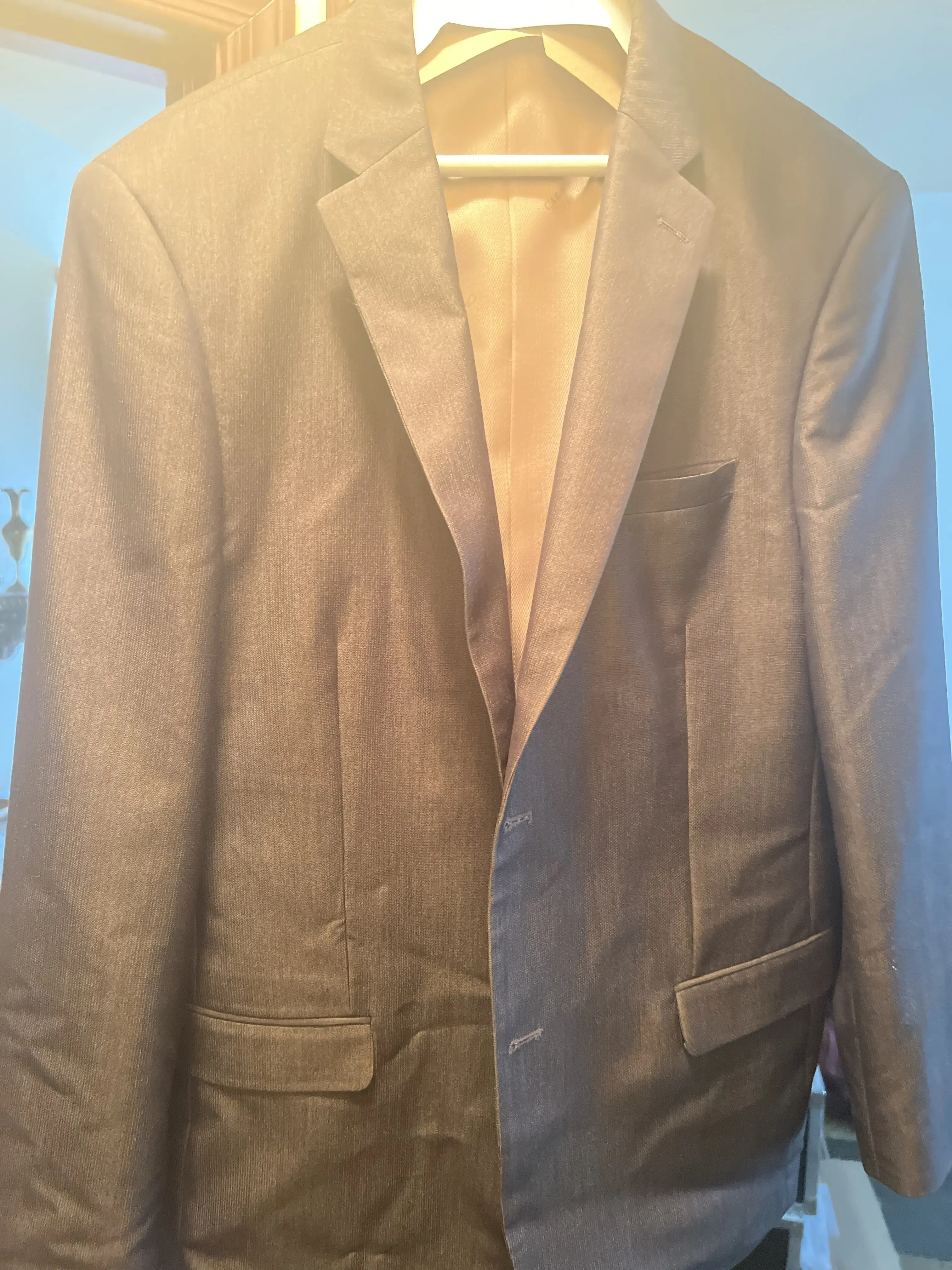 Bartoli Cleaners & Laundry - Image 11