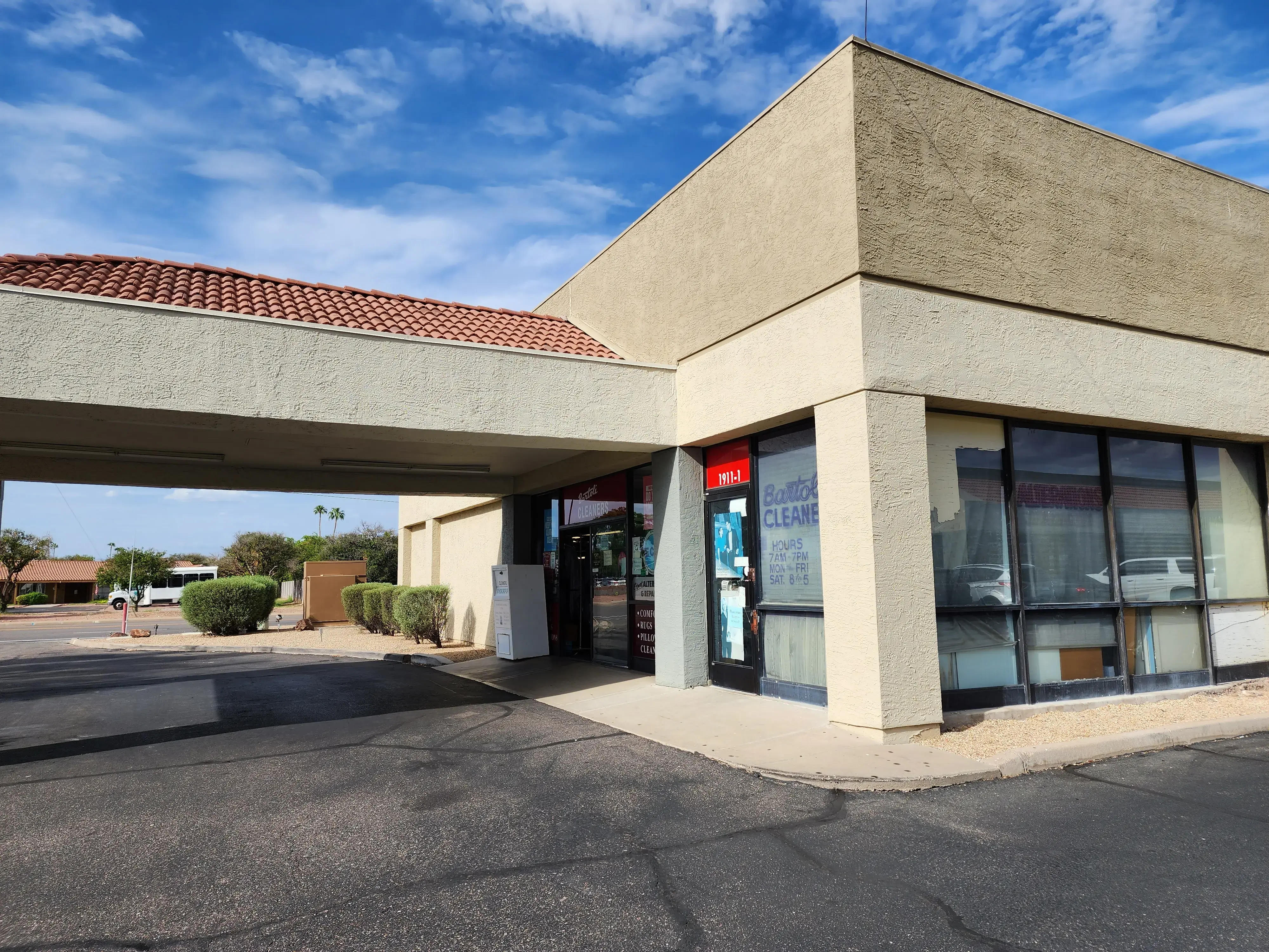 Bartoli Cleaners & Laundry thumbnail 2