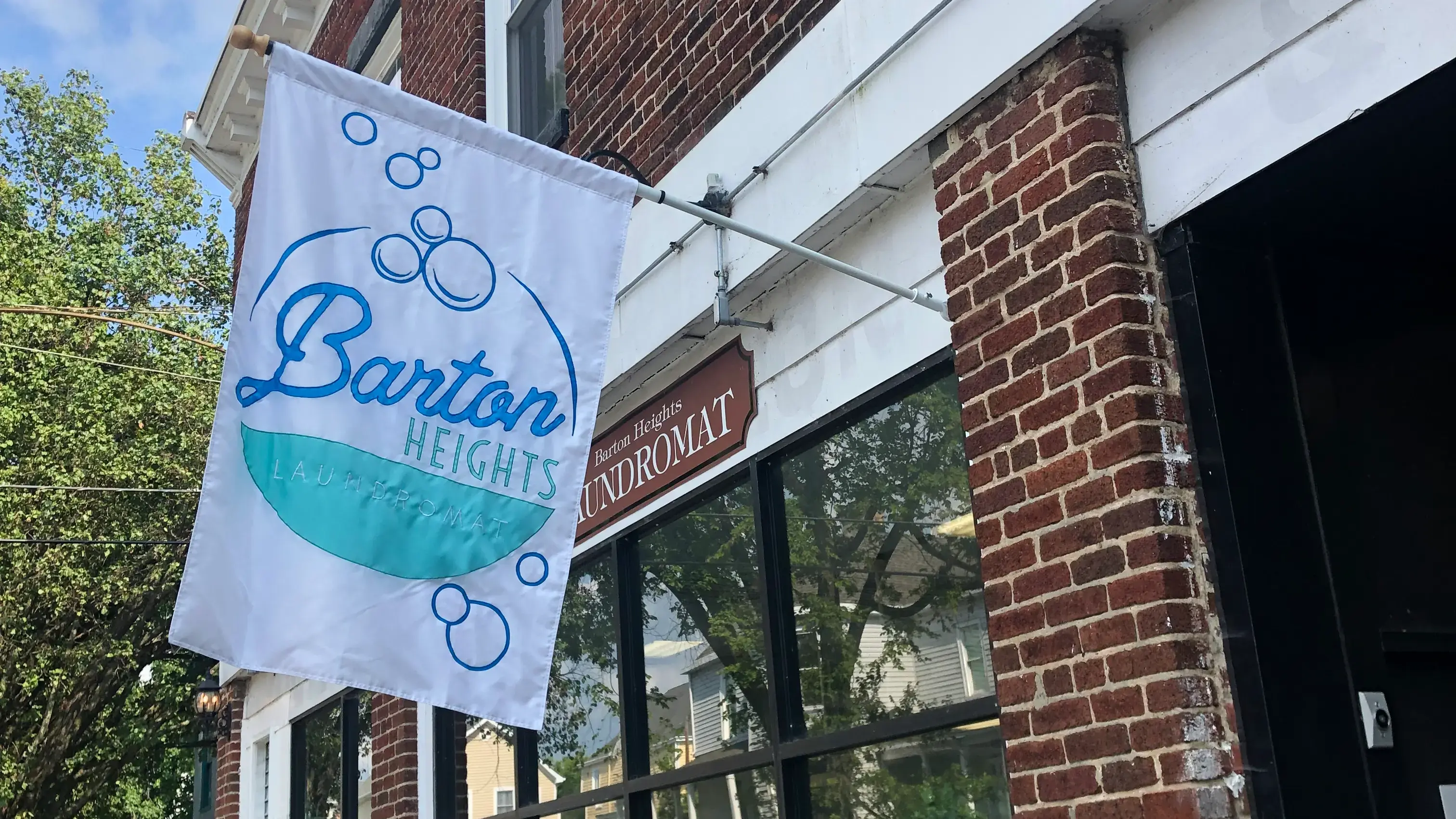 Barton Heights Laundromat - Image 2