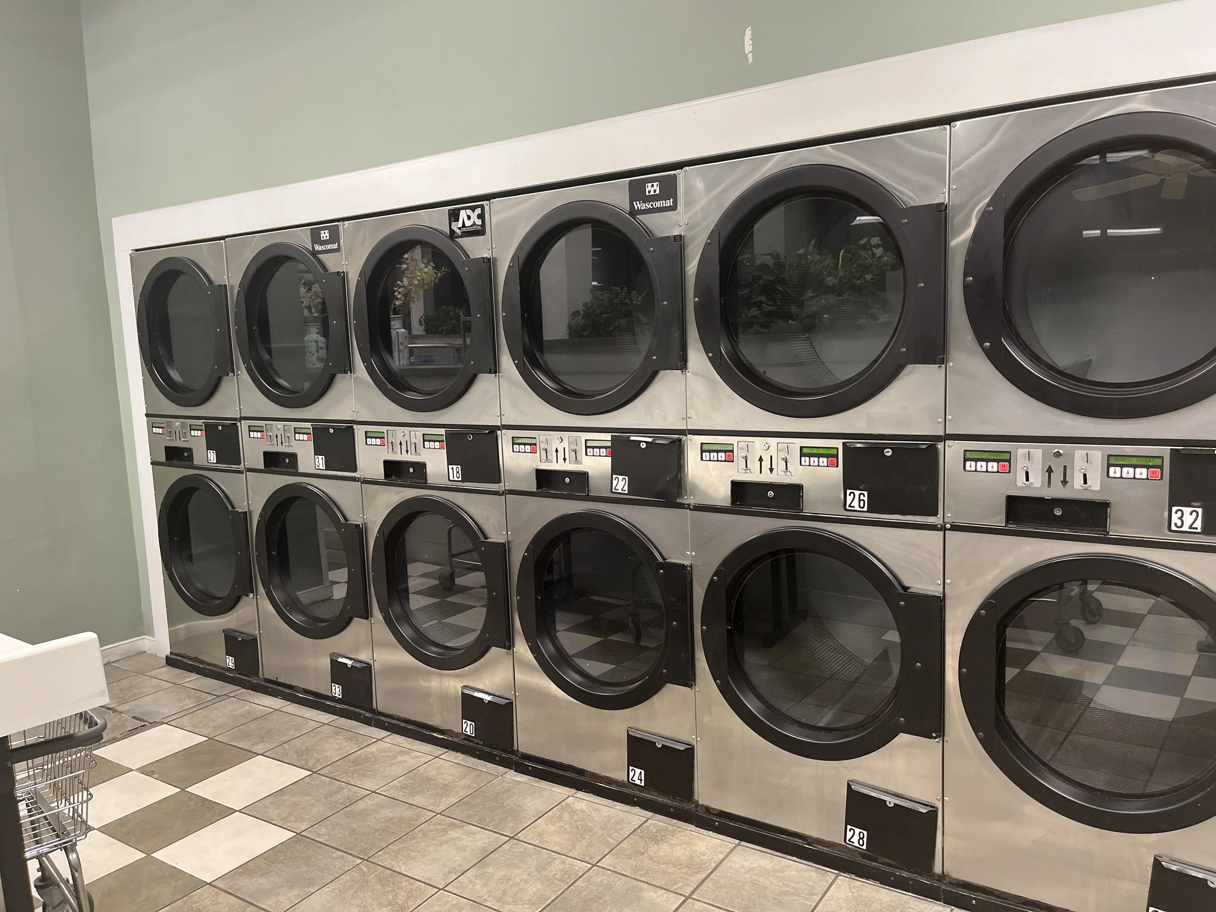 Barton Heights Laundromat thumbnail 5
