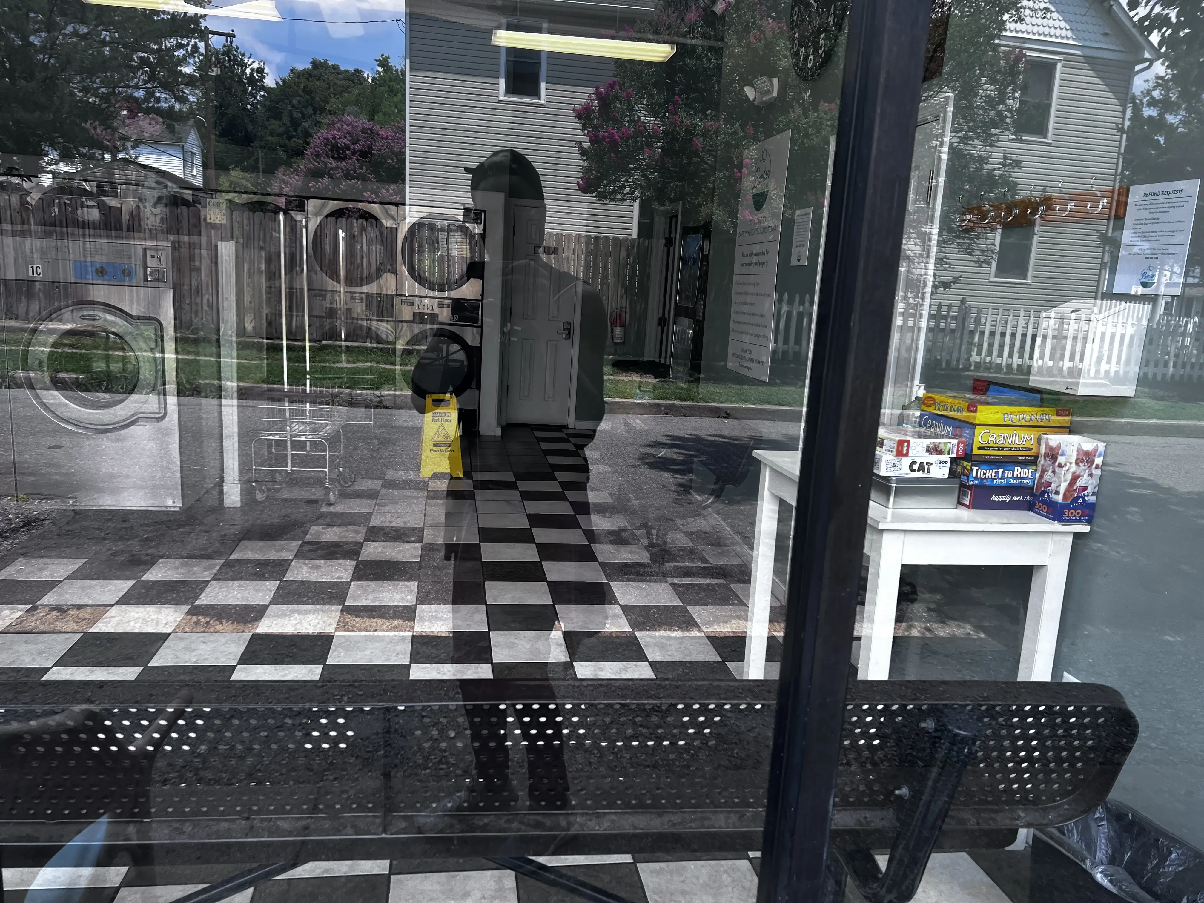 Barton Heights Laundromat thumbnail 13