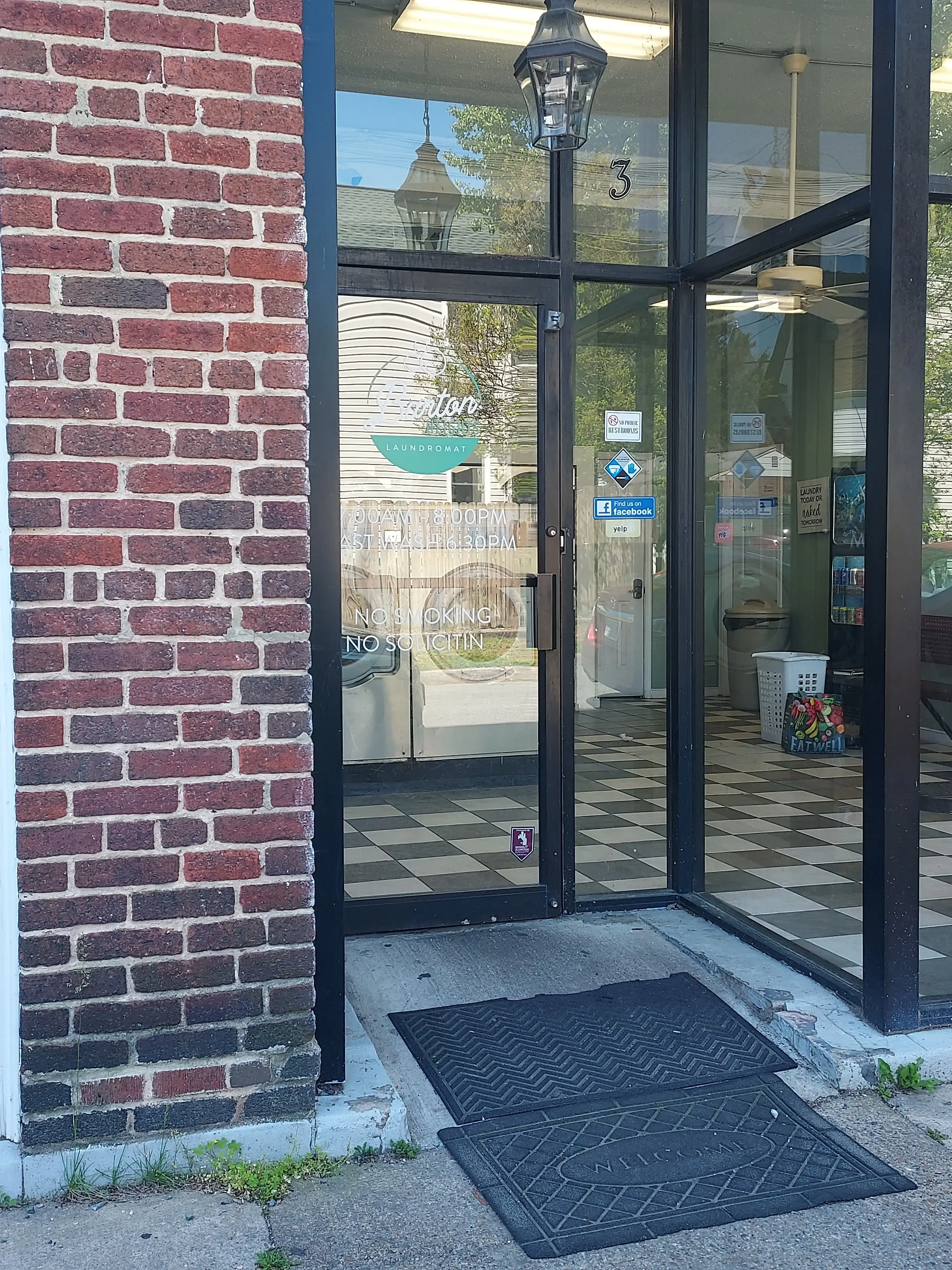 Barton Heights Laundromat thumbnail 9