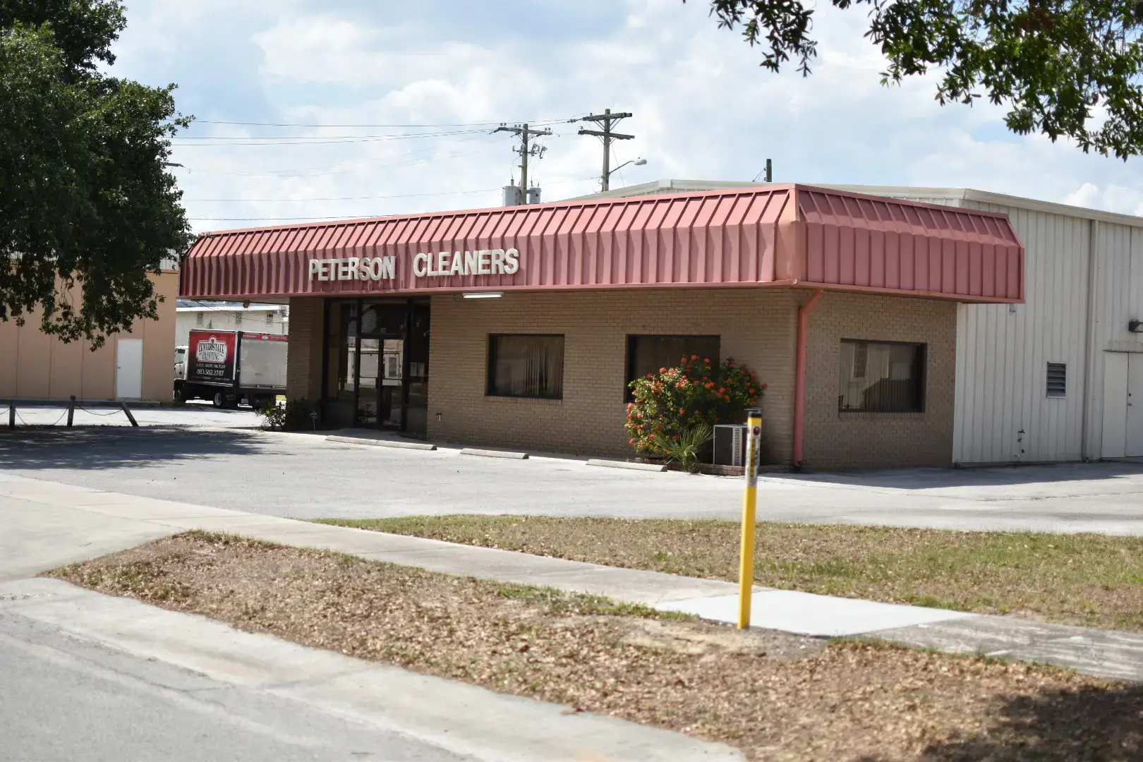 Bartow Dry Cleaner - Image 7