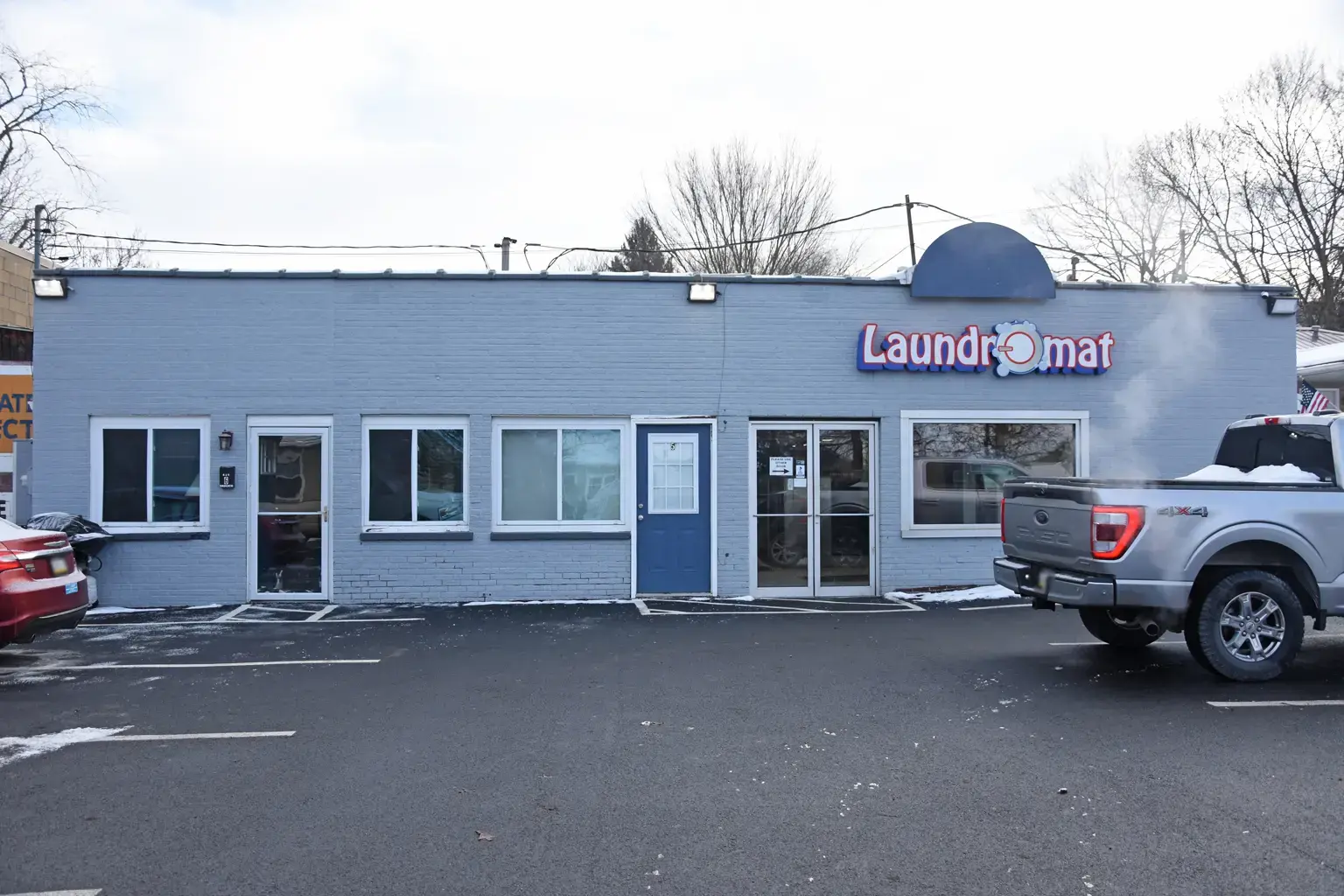 Basilone Coin Wash Laundry thumbnail 11