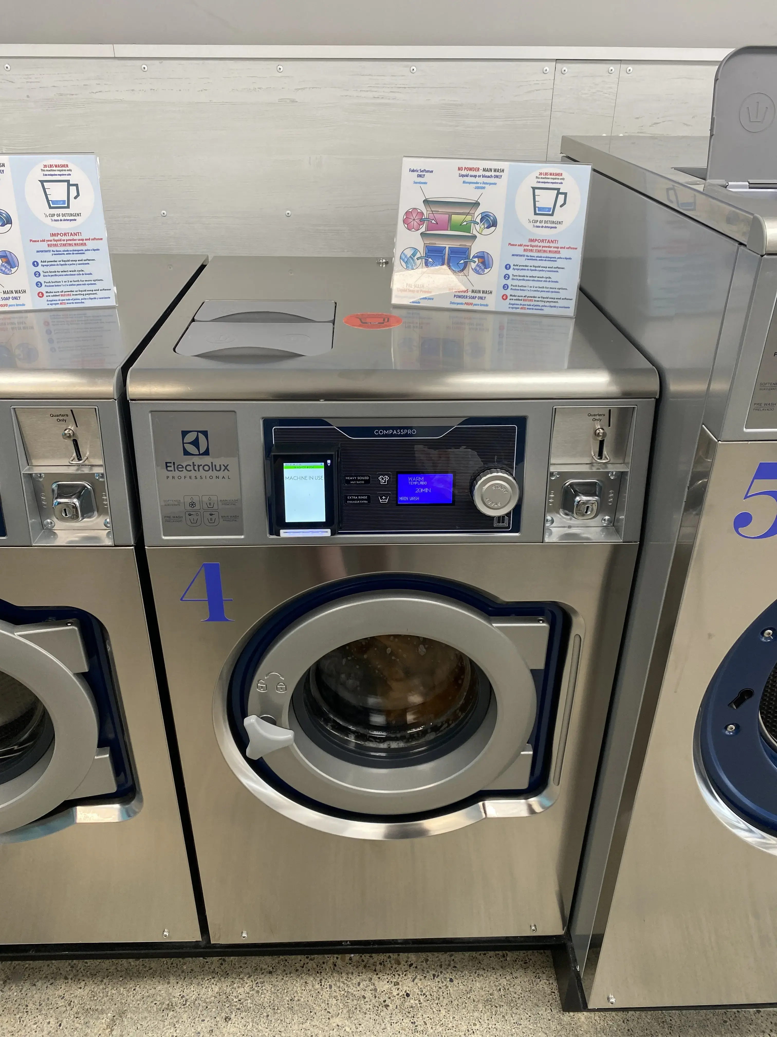 Baskets Laundromat thumbnail 10